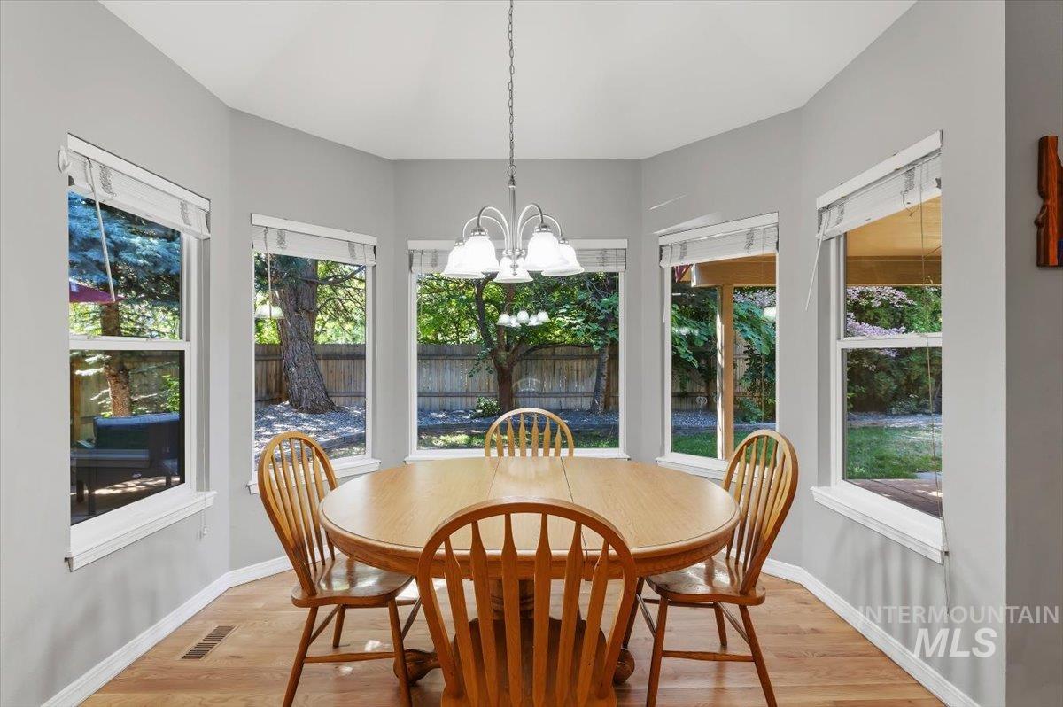 8001 W Innsbrook Ct, Boise, Idaho 83704, 5 Bedrooms, 2.5 Bathrooms, Residential For Sale, Price $724,900, 98996337