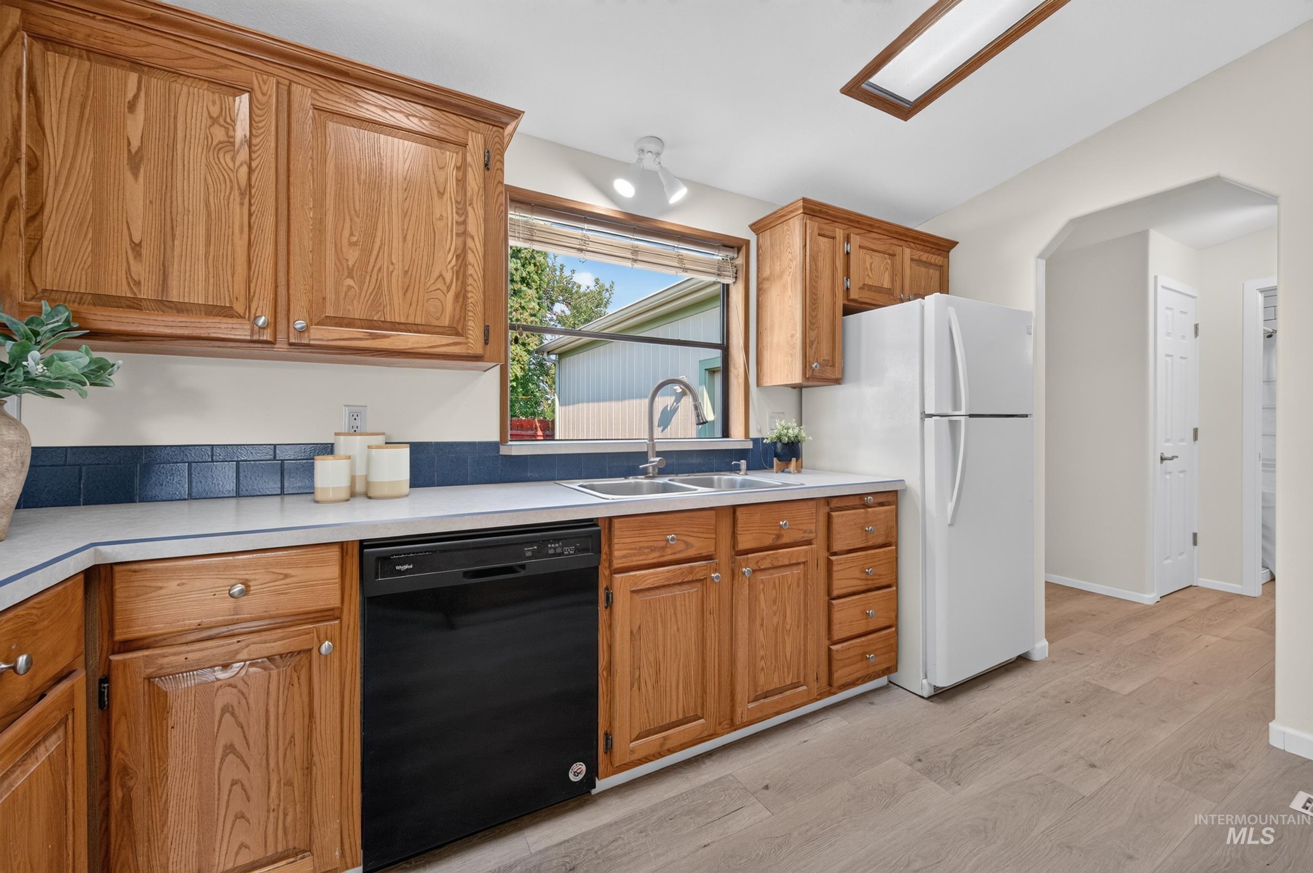591 S Mataro Lane, Boise, Idaho 83709, 3 Bedrooms, 2 Bathrooms, Residential For Sale, Price $379,000,MLS 98996339