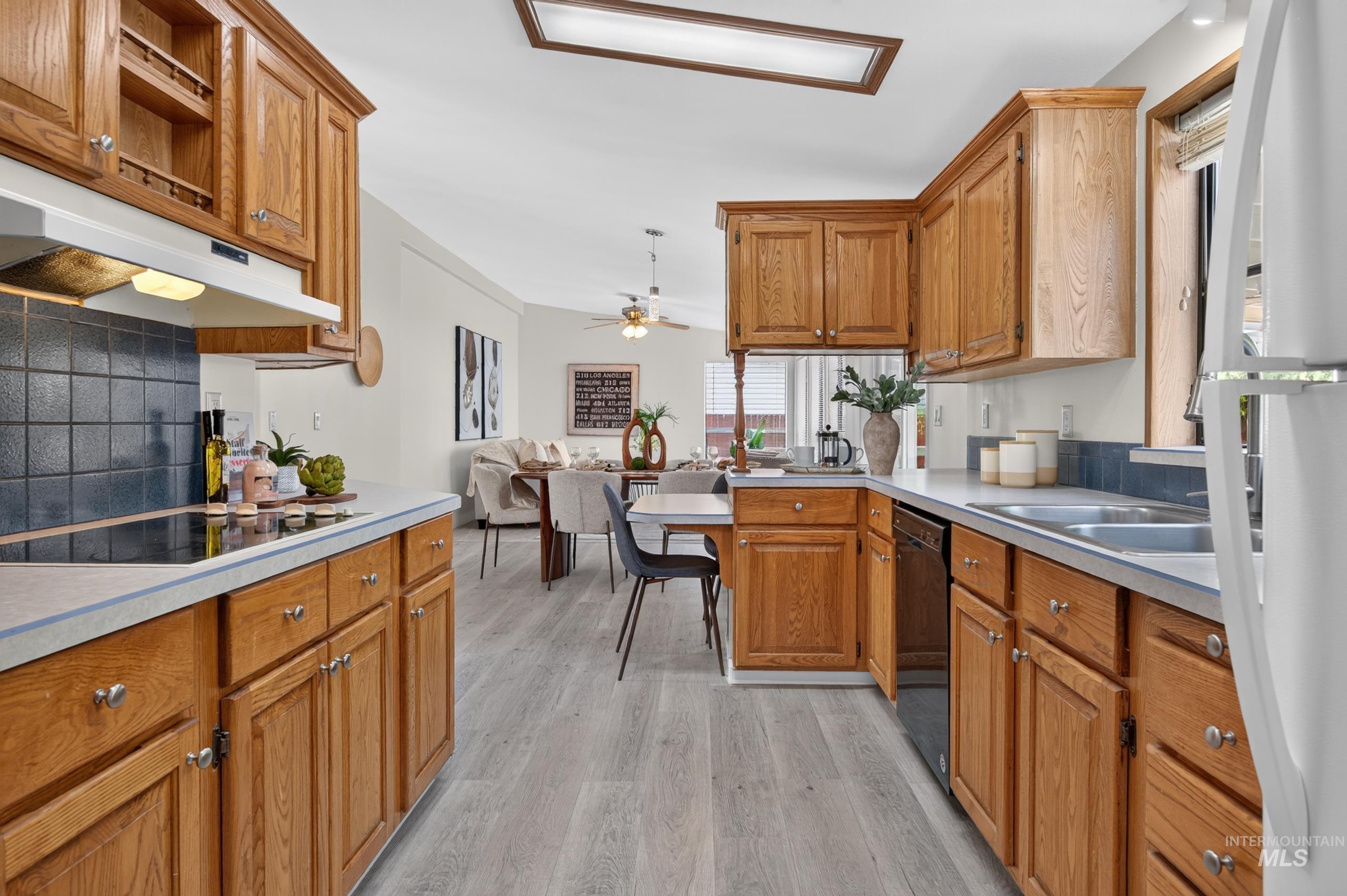 591 S Mataro Lane, Boise, Idaho 83709, 3 Bedrooms, 2 Bathrooms, Residential For Sale, Price $379,000,MLS 98996339