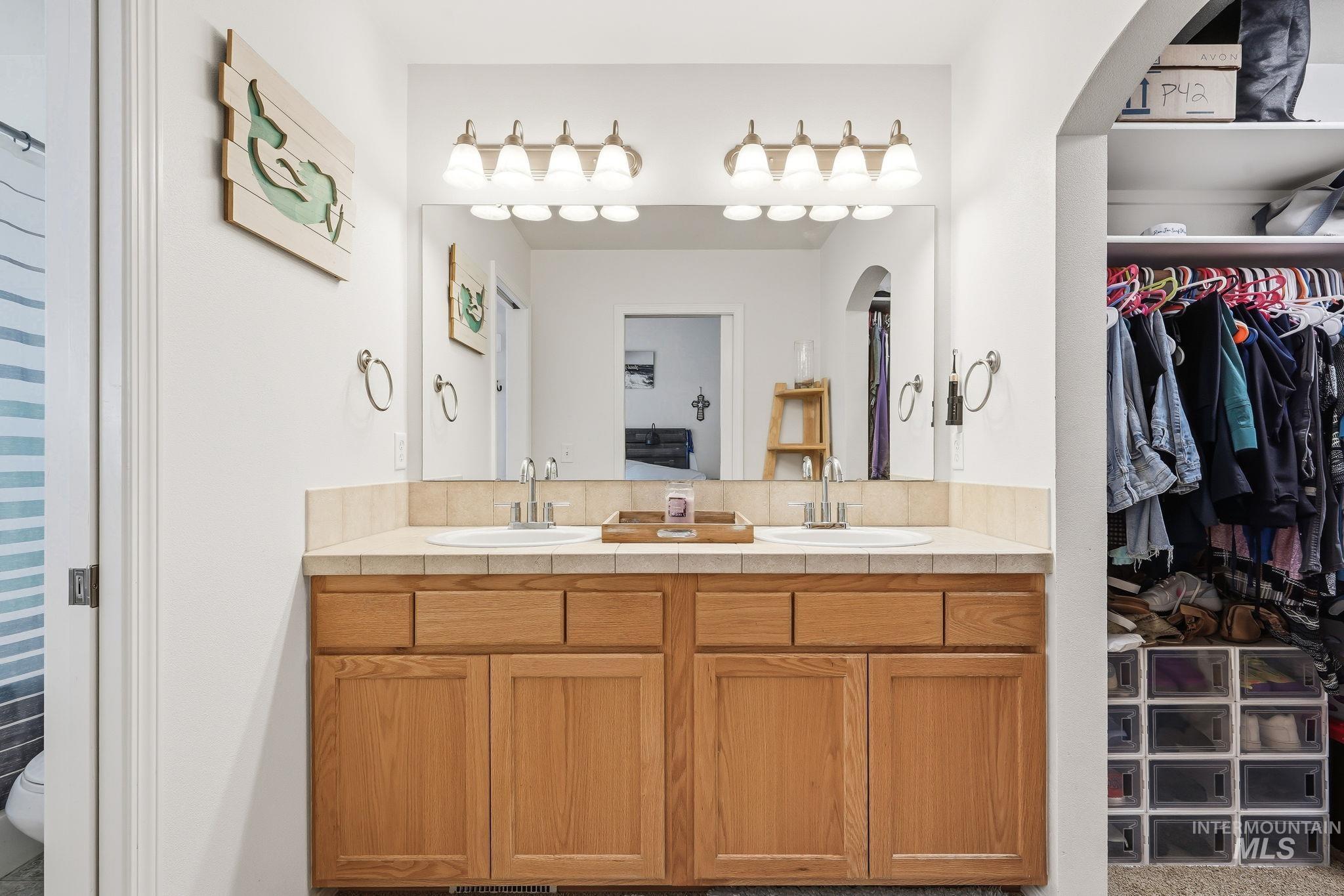 648 S Torino Ave, Meridian, Idaho 83642, 3 Bedrooms, 2.5 Bathrooms, Residential For Sale, Price $499,900,MLS 98996340