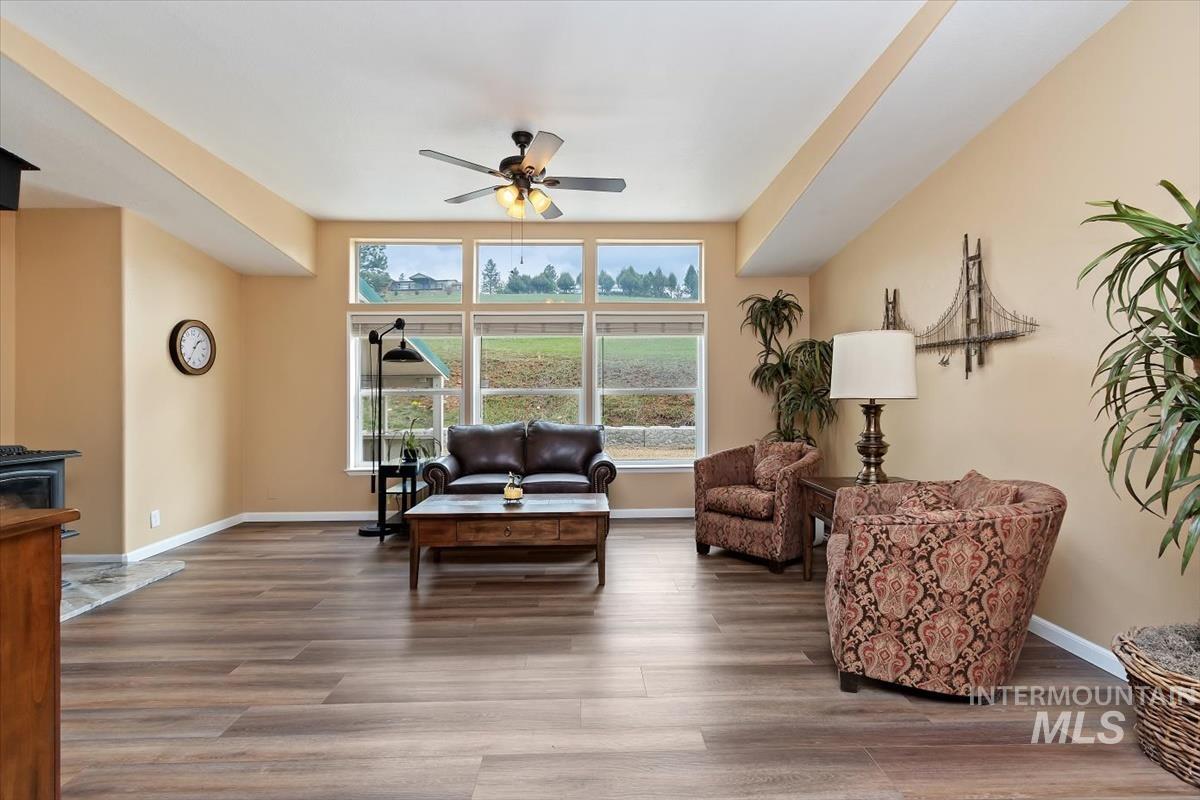 15 Granite Basin, Garden Valley, Idaho 83622, 3 Bedrooms, 2 Bathrooms, Residential For Sale, Price $525,000,MLS 98996341