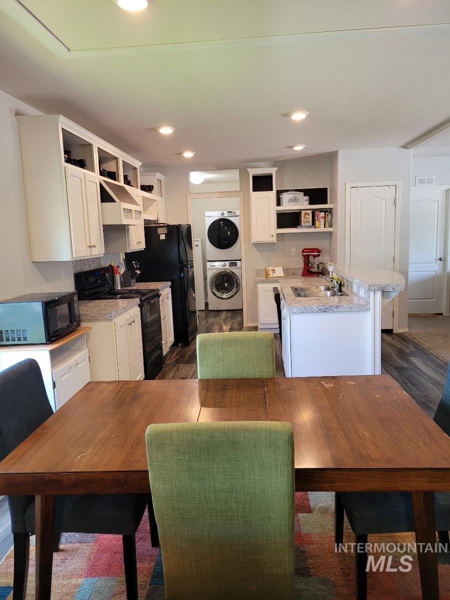 2332 S Naclerio Lane, Boise, Idaho 83705, 3 Bedrooms, 2 Bathrooms, Residential For Sale, Price $149,900,MLS 98996343
