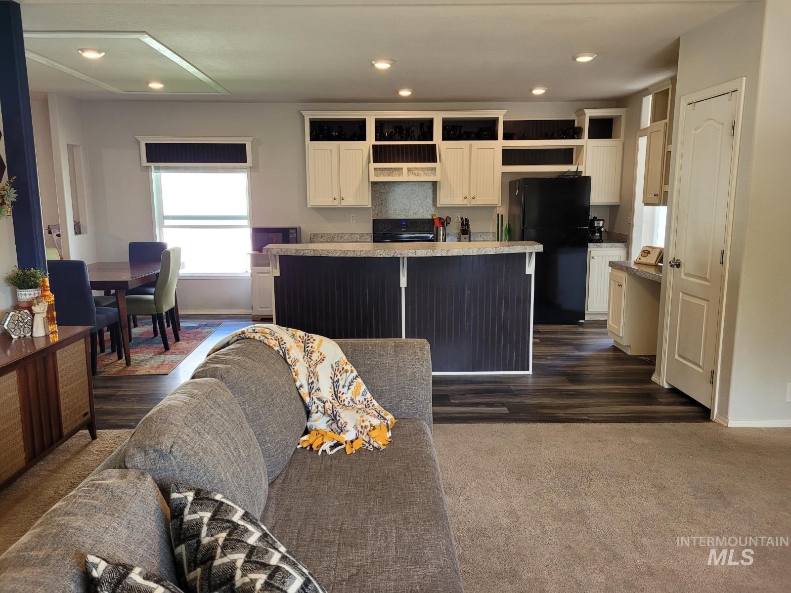 2332 S Naclerio Lane, Boise, Idaho 83705, 3 Bedrooms, 2 Bathrooms, Residential For Sale, Price $149,900,MLS 98996343