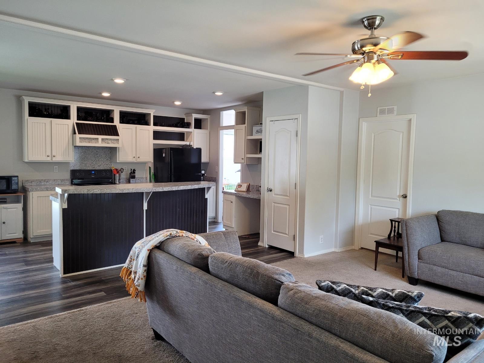 2332 S Naclerio Lane, Boise, Idaho 83705, 3 Bedrooms, 2 Bathrooms, Residential For Sale, Price $149,900,MLS 98996343
