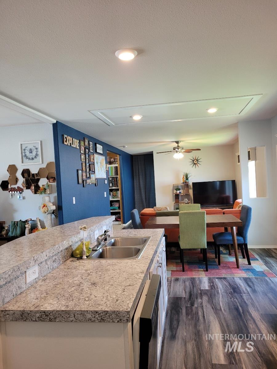 2332 S Naclerio Lane, Boise, Idaho 83705, 3 Bedrooms, 2 Bathrooms, Residential For Sale, Price $149,900,MLS 98996343