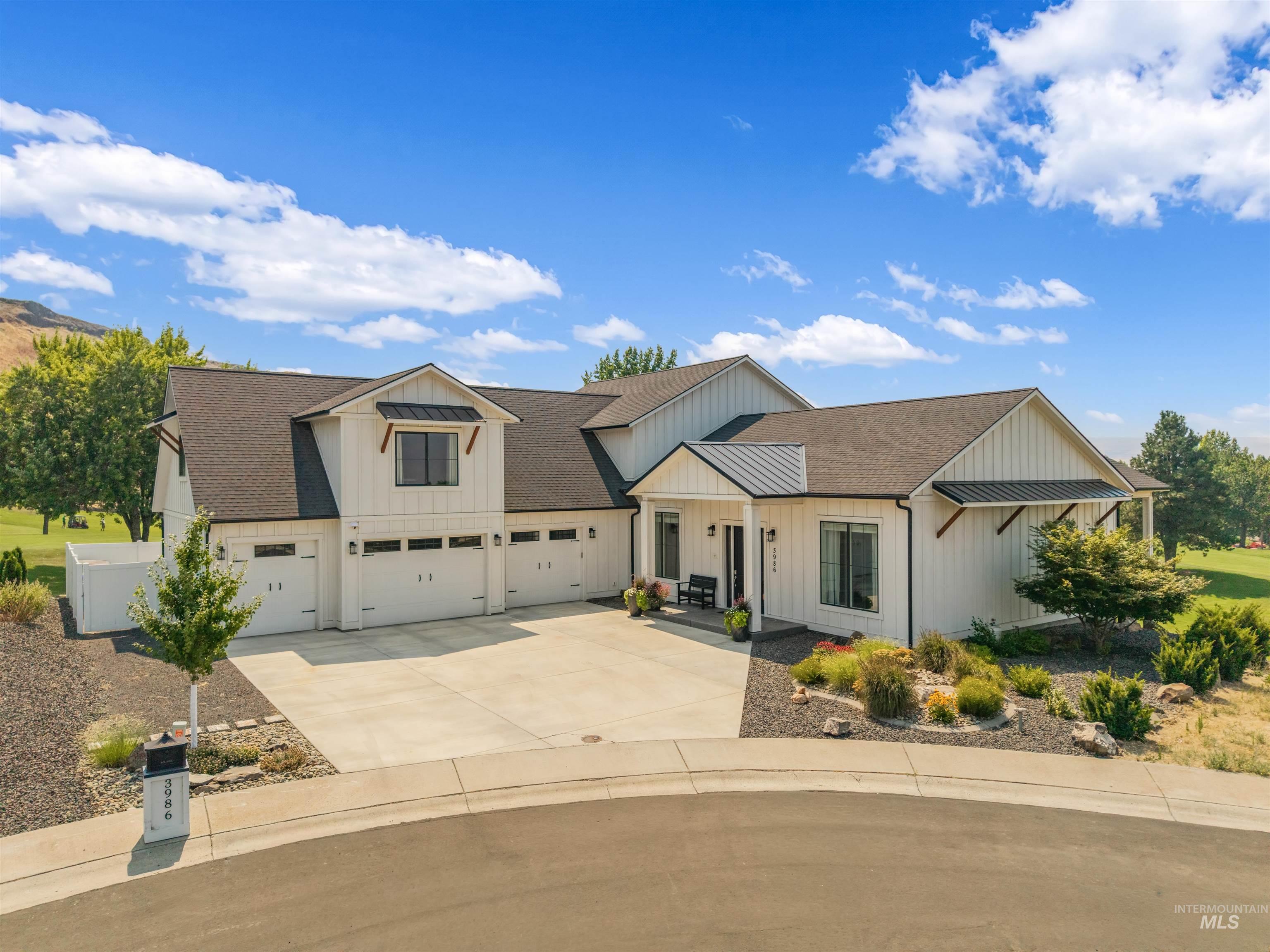 3986 Foothills Drive, Lewiston, Idaho 83501, 4 Bedrooms, 4 Bathrooms, Residential For Sale, Price $1,099,000, 98996344