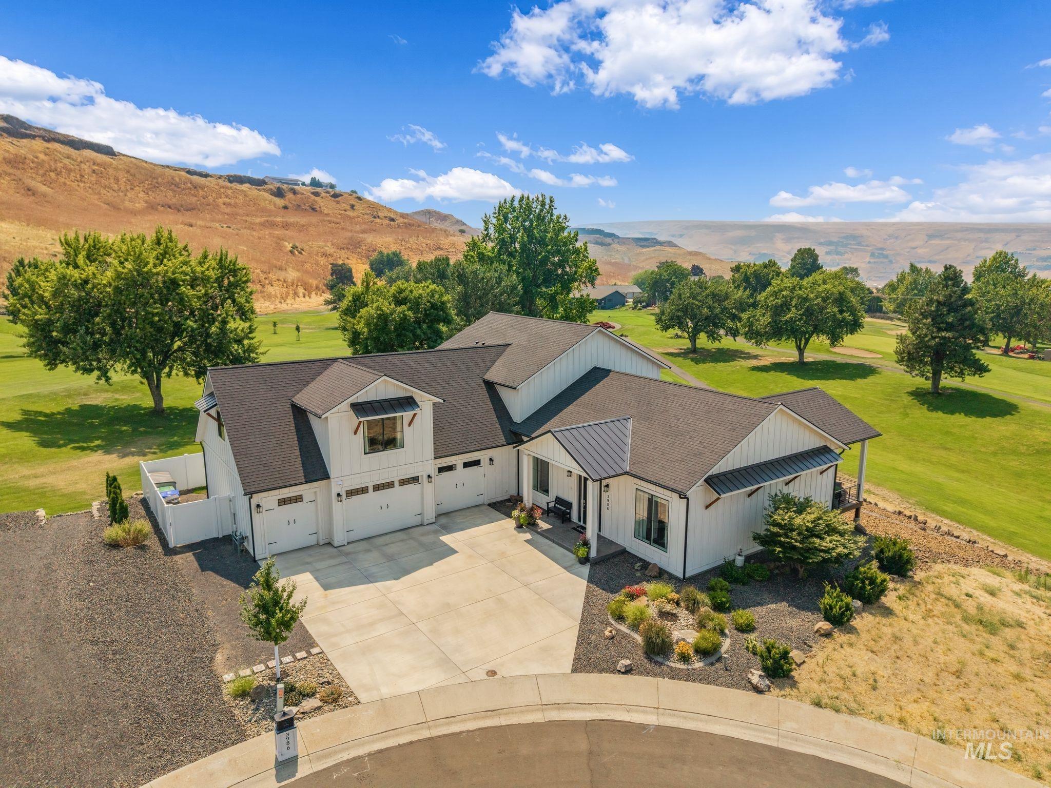 3986 Foothills Drive, Lewiston, Idaho 83501, 4 Bedrooms, 4 Bathrooms, Residential For Sale, Price $1,099,000, 98996344