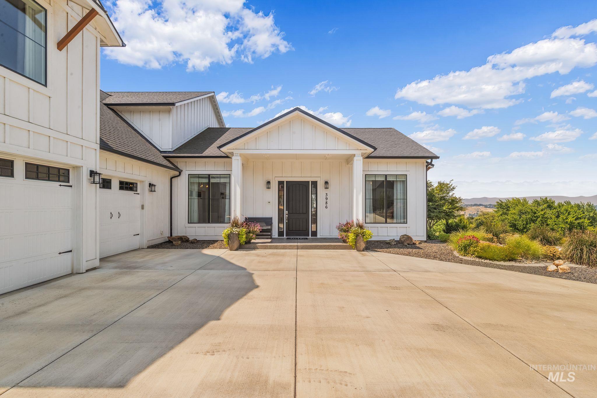 3986 Foothills Drive, Lewiston, Idaho 83501, 4 Bedrooms, 4 Bathrooms, Residential For Sale, Price $1,099,000, 98996344