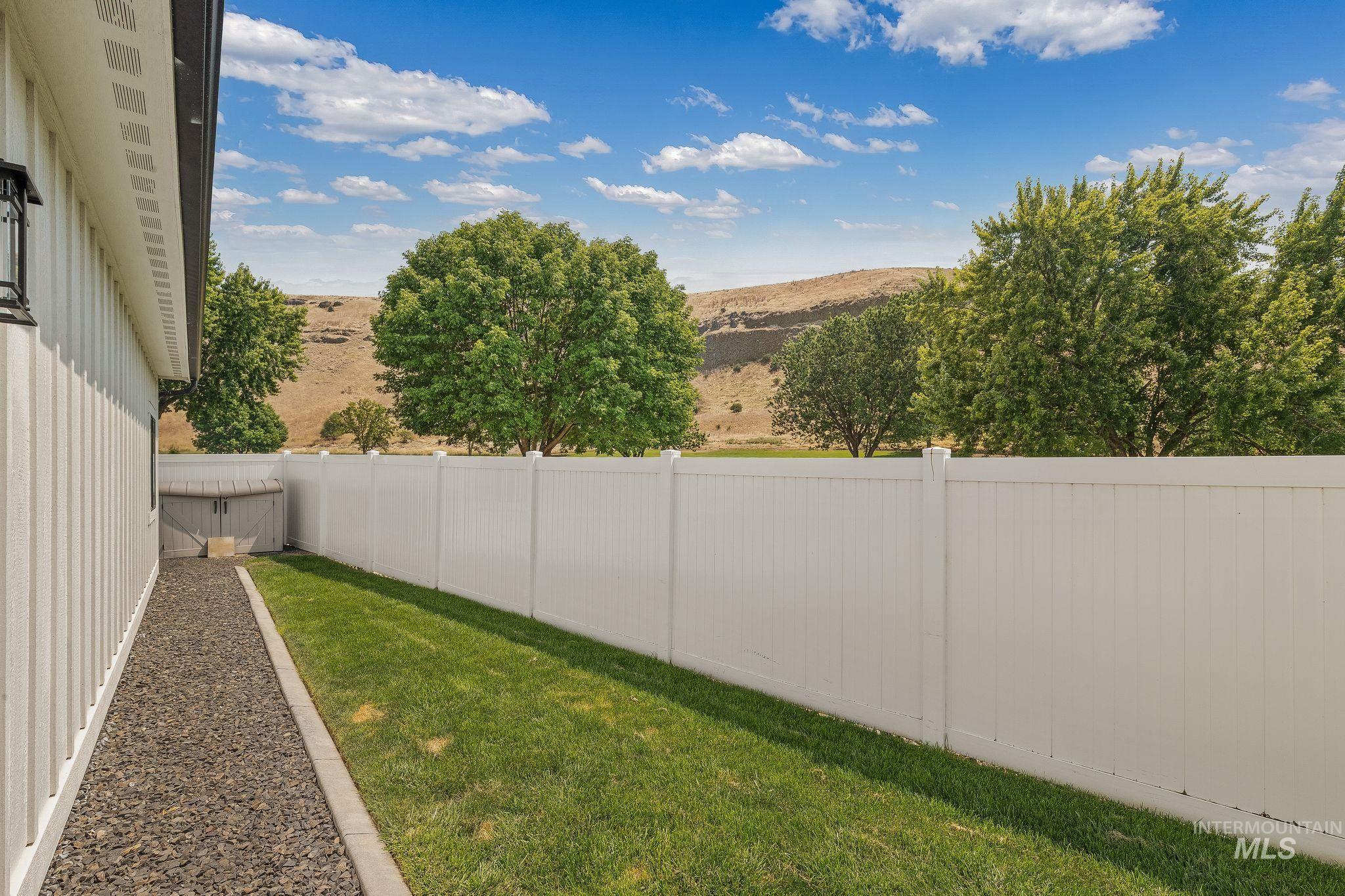 3986 Foothills Drive, Lewiston, Idaho 83501, 4 Bedrooms, 4 Bathrooms, Residential For Sale, Price $1,099,000, 98996344
