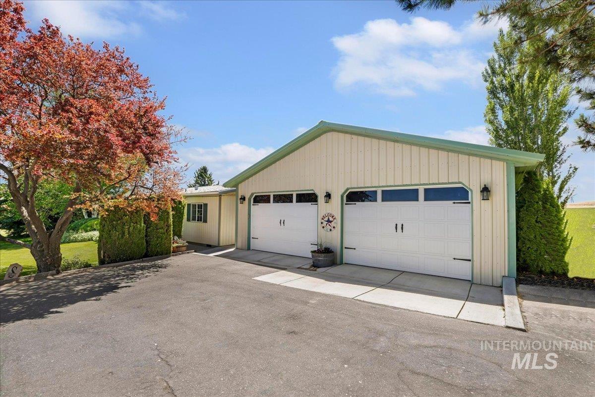 2225 E 1010 S, Hazelton, Idaho 83335, 5 Bedrooms, 2 Bathrooms, Residential For Sale, Price $399,000,MLS 98996347