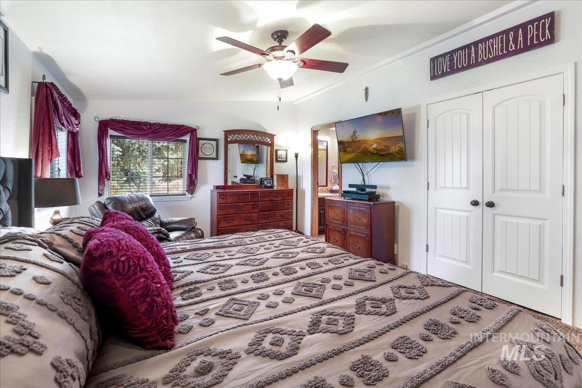 2225 E 1010 S, Hazelton, Idaho 83335, 5 Bedrooms, 2 Bathrooms, Residential For Sale, Price $399,000,MLS 98996347