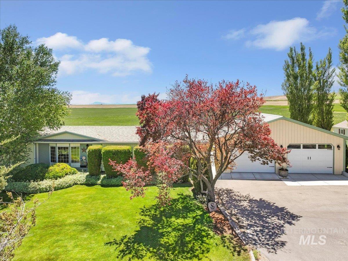 2225 E 1010 S, Hazelton, Idaho 83335, 5 Bedrooms, 2 Bathrooms, Residential For Sale, Price $399,000,MLS 98996347