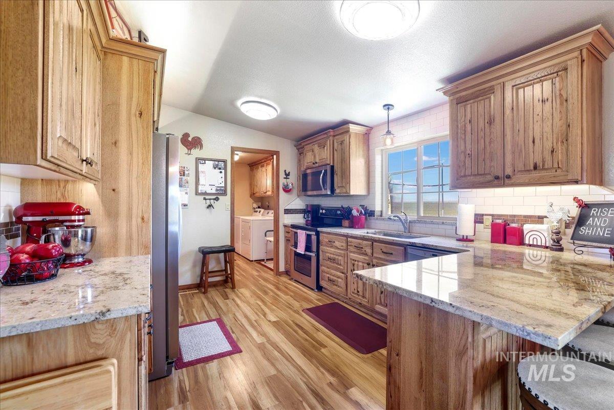 2225 E 1010 S, Hazelton, Idaho 83335, 5 Bedrooms, 2 Bathrooms, Residential For Sale, Price $399,000,MLS 98996347