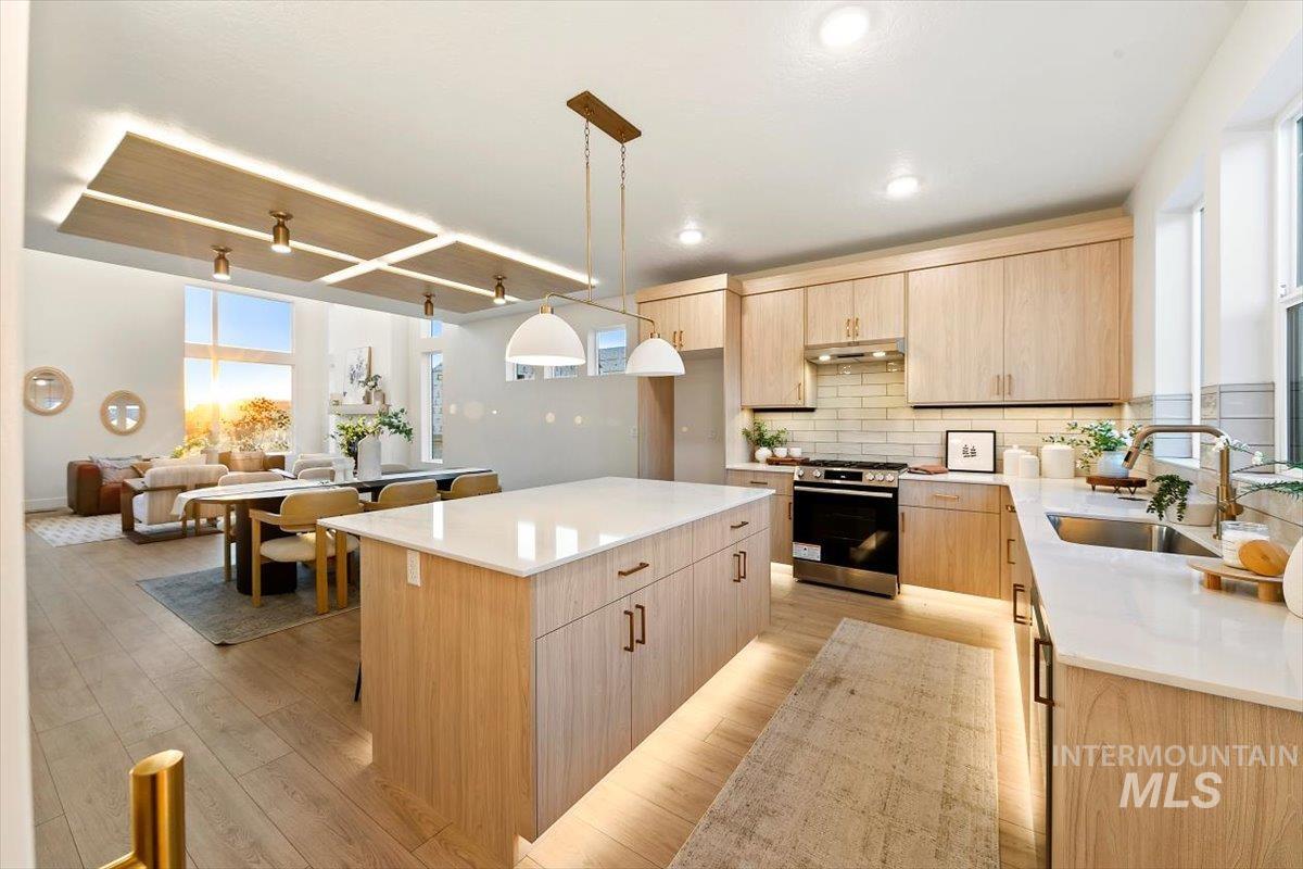 92 N Feather Reed Ave., Meridian, Idaho 83642, 3 Bedrooms, 2.5 Bathrooms, Residential For Sale, Price $609,900,MLS 98996350