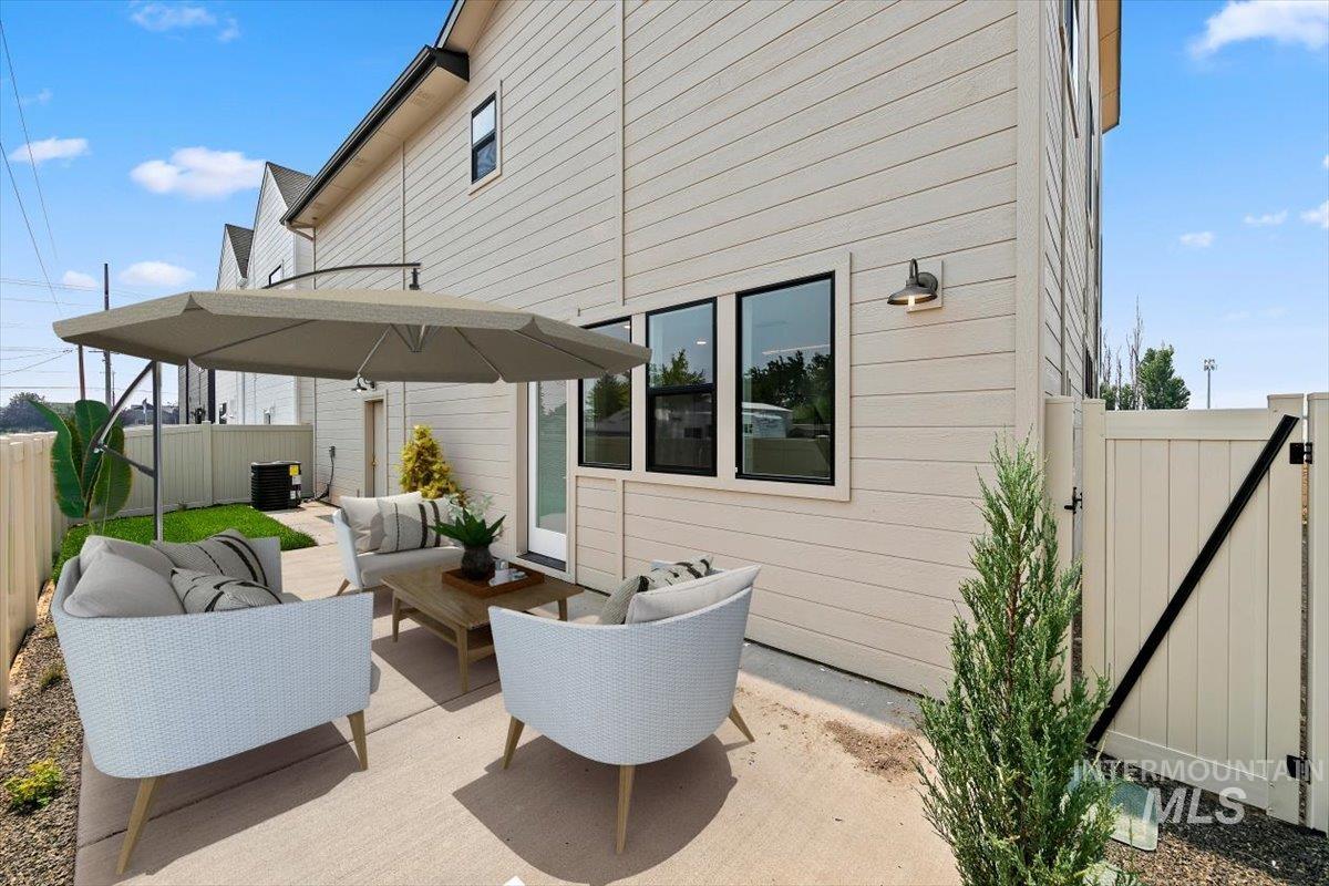 92 N Feather Reed Ave., Meridian, Idaho 83642, 3 Bedrooms, 2.5 Bathrooms, Residential For Sale, Price $609,900,MLS 98996350