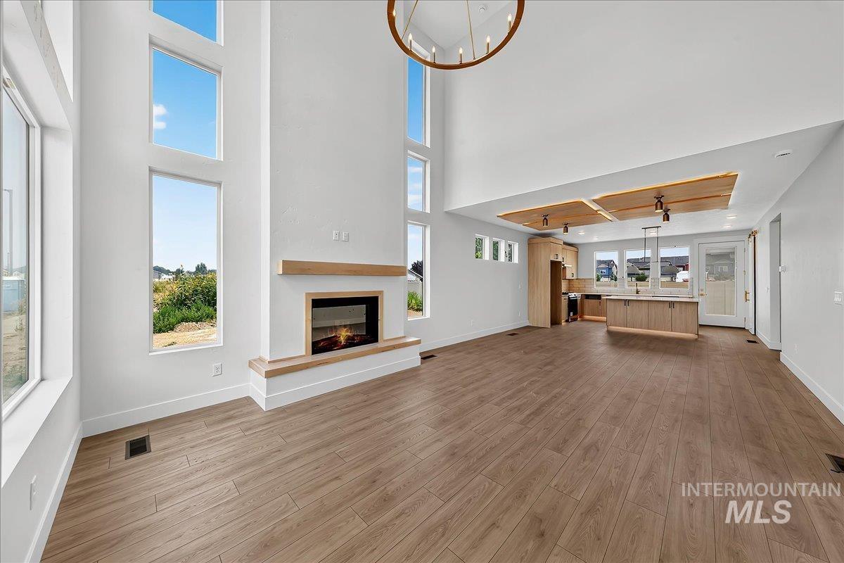 92 N Feather Reed Ave., Meridian, Idaho 83642, 3 Bedrooms, 2.5 Bathrooms, Residential For Sale, Price $609,900,MLS 98996350