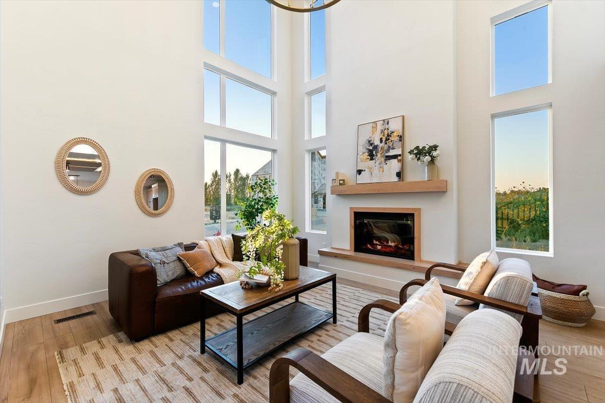92 N Feather Reed Ave., Meridian, Idaho 83642, 3 Bedrooms, 2.5 Bathrooms, Residential For Sale, Price $609,900,MLS 98996350