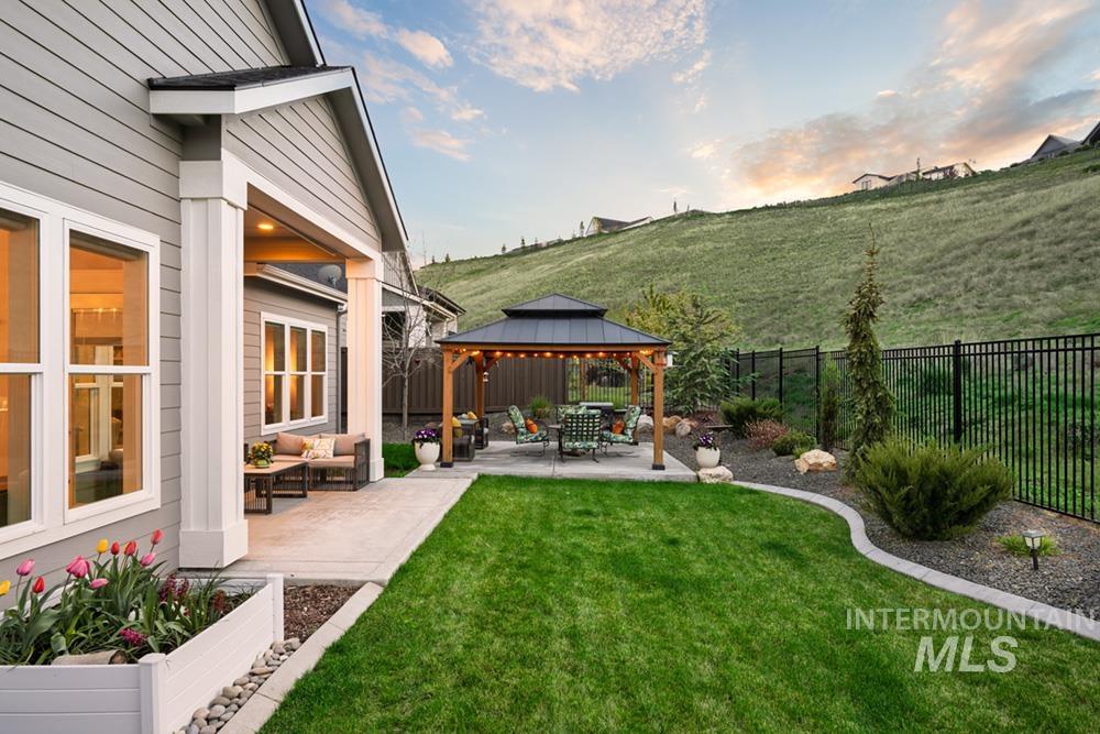 11339 N 20th Pl, Boise, Idaho 83714, 4 Bedrooms, 2.5 Bathrooms, Residential For Sale, Price $988,000, 98996351