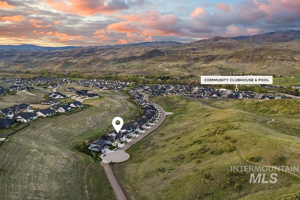 11339 N 20th Pl, Boise, Idaho 83714, 4 Bedrooms, 2.5 Bathrooms, Residential For Sale, Price $988,000, 98996351