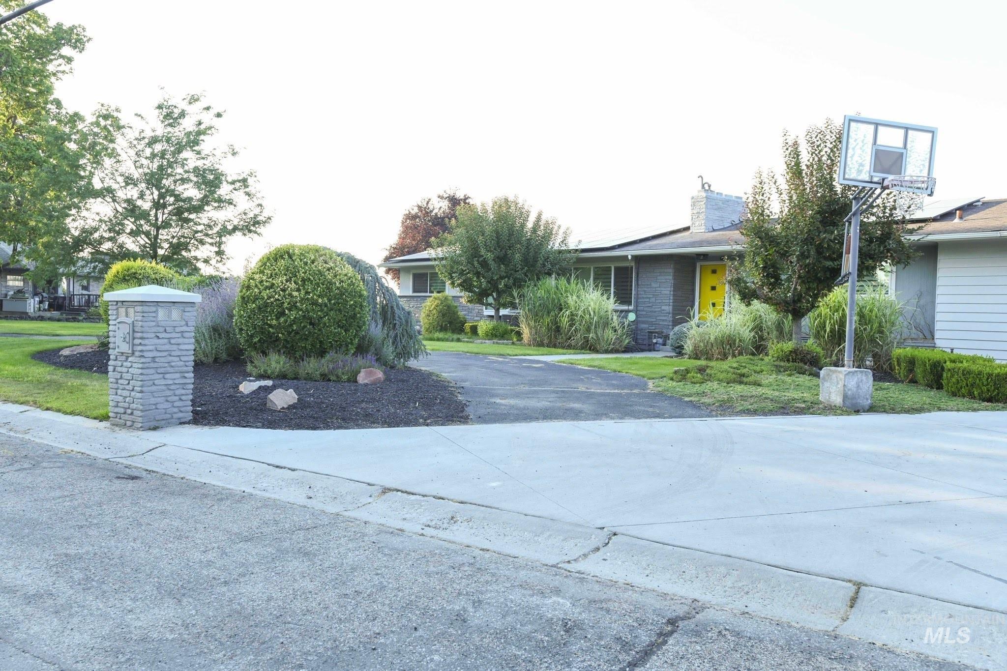 6900 W McMullen St, Boise, Idaho 83709, 5 Bedrooms, 3.5 Bathrooms, Residential For Sale, Price $1,430,000, 98996352