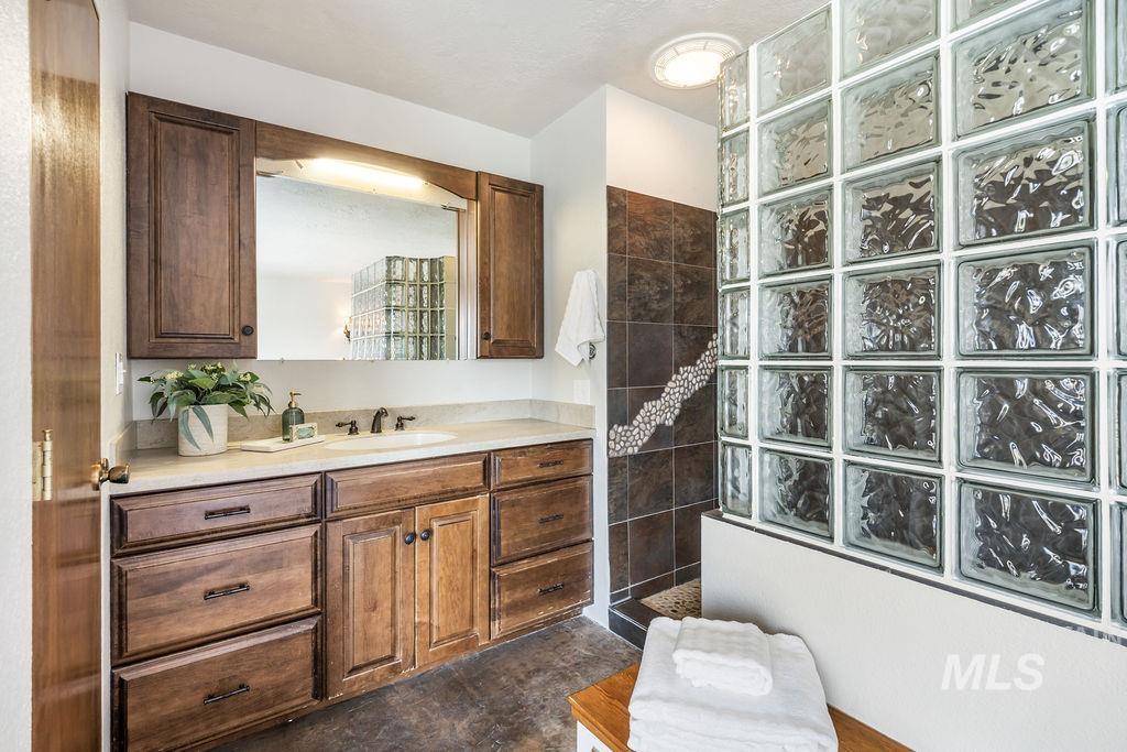 6900 W McMullen St, Boise, Idaho 83709, 5 Bedrooms, 3.5 Bathrooms, Residential For Sale, Price $1,430,000,MLS 98996352