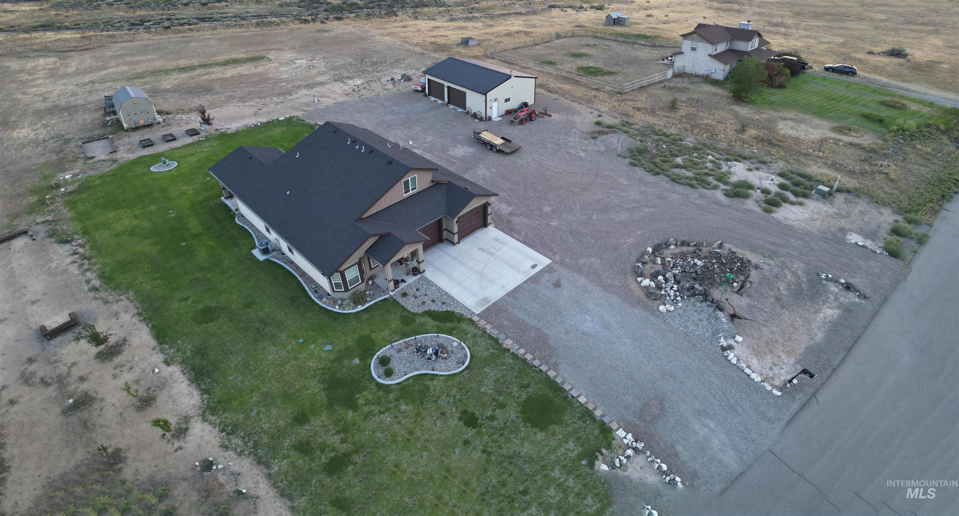 178 E Syringa Loop, Shoshone, Idaho 83352, 4 Bedrooms, 2.5 Bathrooms, Residential For Sale, Price $539,900,MLS 98996353