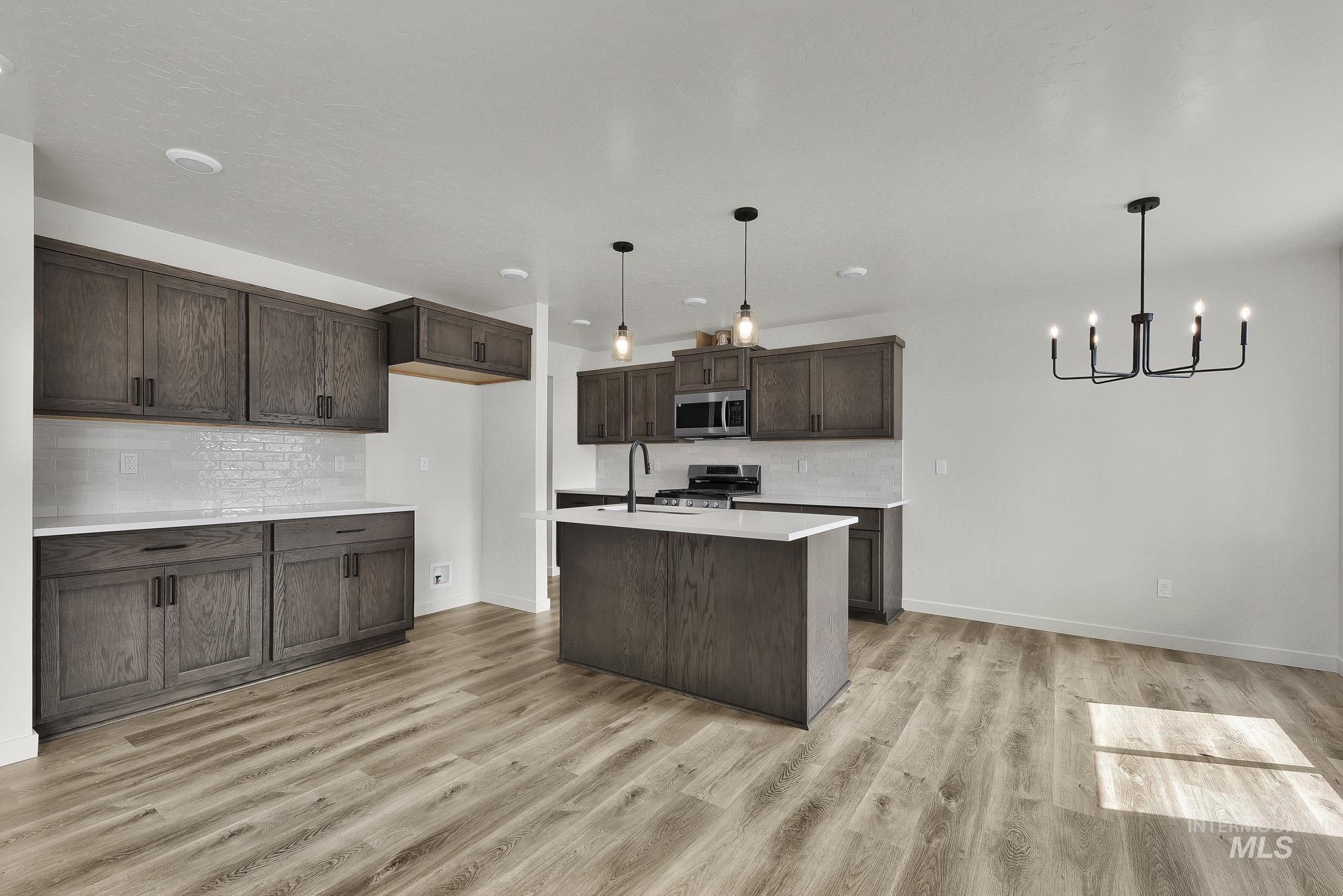 375 N 18th, Payette, Idaho 83661, 3 Bedrooms, 2.5 Bathrooms, Residential For Sale, Price $315,000,MLS 98996356