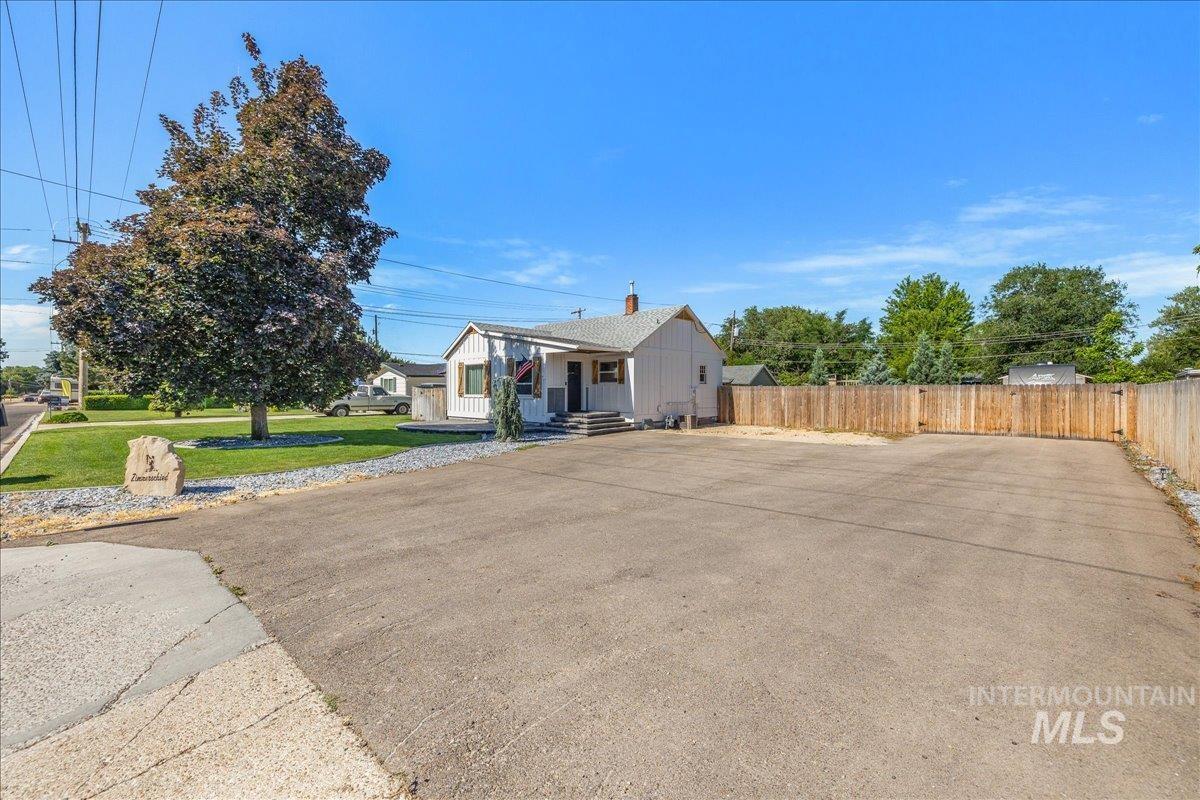 951 S Powerline, Nampa, Idaho 83686, 1 Bedroom, 1 Bathroom, Residential For Sale, Price $405,000,MLS 98996357