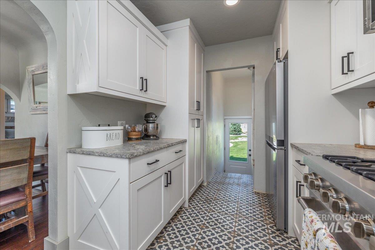 951 S Powerline, Nampa, Idaho 83686, 1 Bedroom, 1 Bathroom, Residential For Sale, Price $405,000,MLS 98996357
