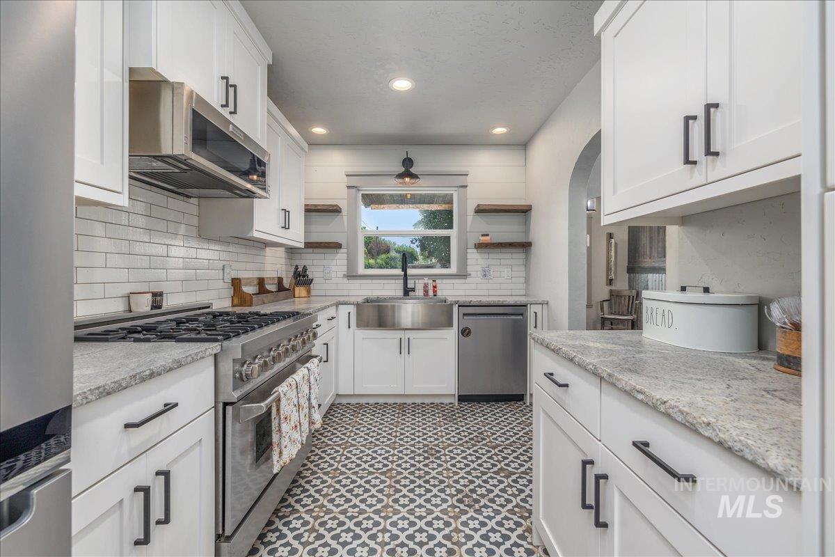 951 S Powerline, Nampa, Idaho 83686, 1 Bedroom, 1 Bathroom, Residential For Sale, Price $405,000,MLS 98996357