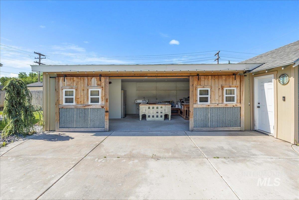 951 S Powerline, Nampa, Idaho 83686, 1 Bedroom, 1 Bathroom, Residential For Sale, Price $405,000,MLS 98996357