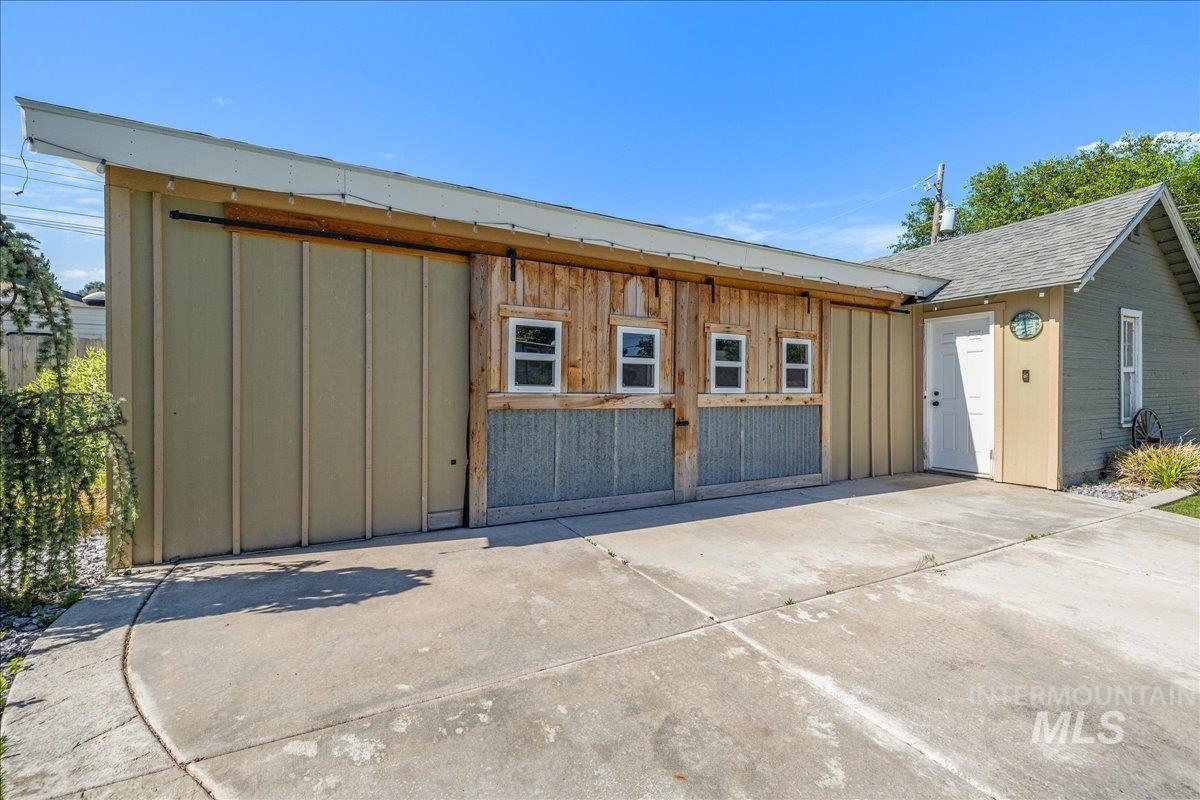 951 S Powerline, Nampa, Idaho 83686, 1 Bedroom, 1 Bathroom, Residential For Sale, Price $405,000,MLS 98996357
