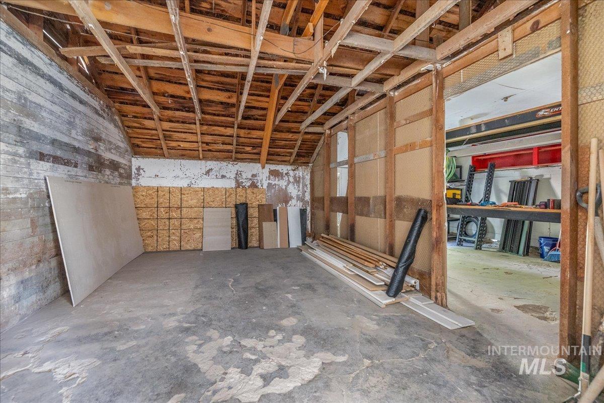 951 S Powerline, Nampa, Idaho 83686, 1 Bedroom, 1 Bathroom, Residential For Sale, Price $405,000,MLS 98996357