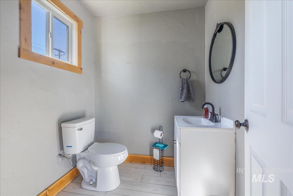 951 S Powerline, Nampa, Idaho 83686, 1 Bedroom, 1 Bathroom, Residential For Sale, Price $405,000,MLS 98996357