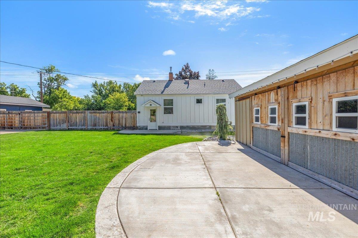 951 S Powerline, Nampa, Idaho 83686, 1 Bedroom, 1 Bathroom, Residential For Sale, Price $405,000,MLS 98996357