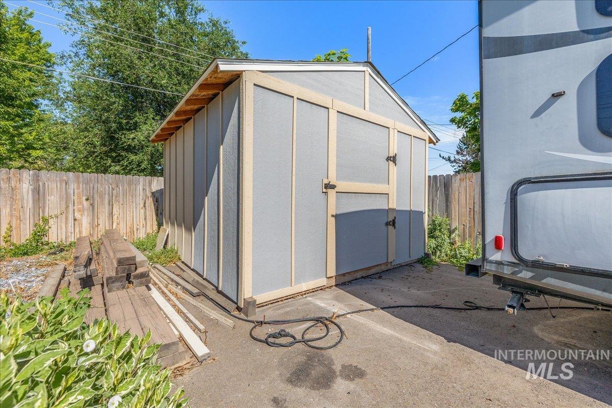 951 S Powerline, Nampa, Idaho 83686, 1 Bedroom, 1 Bathroom, Residential For Sale, Price $405,000,MLS 98996357