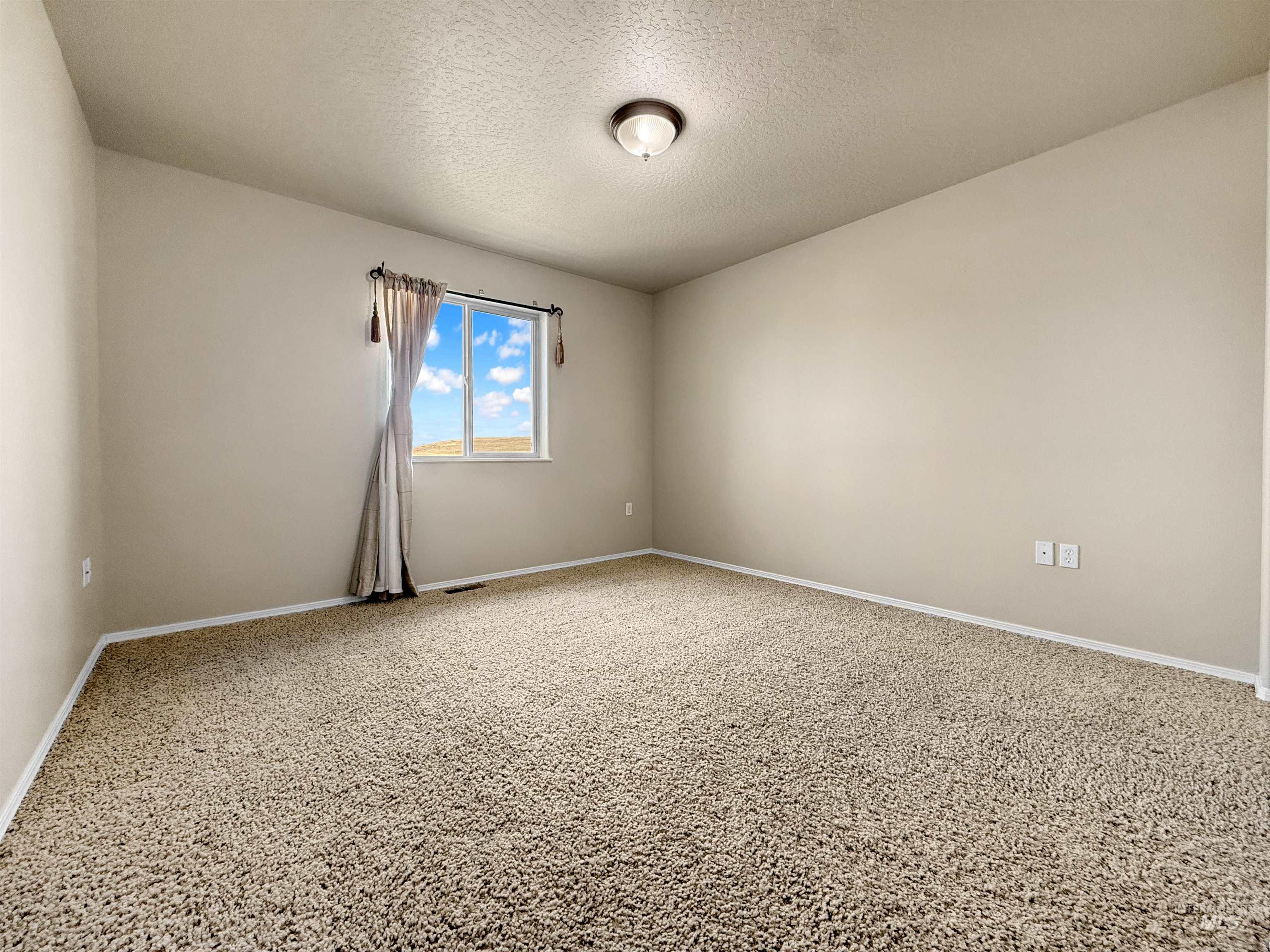 2712 Itani Drive, Moscow, Idaho 83843, 4 Bedrooms, 3 Bathrooms, Residential For Sale, Price $695,000, 98996358