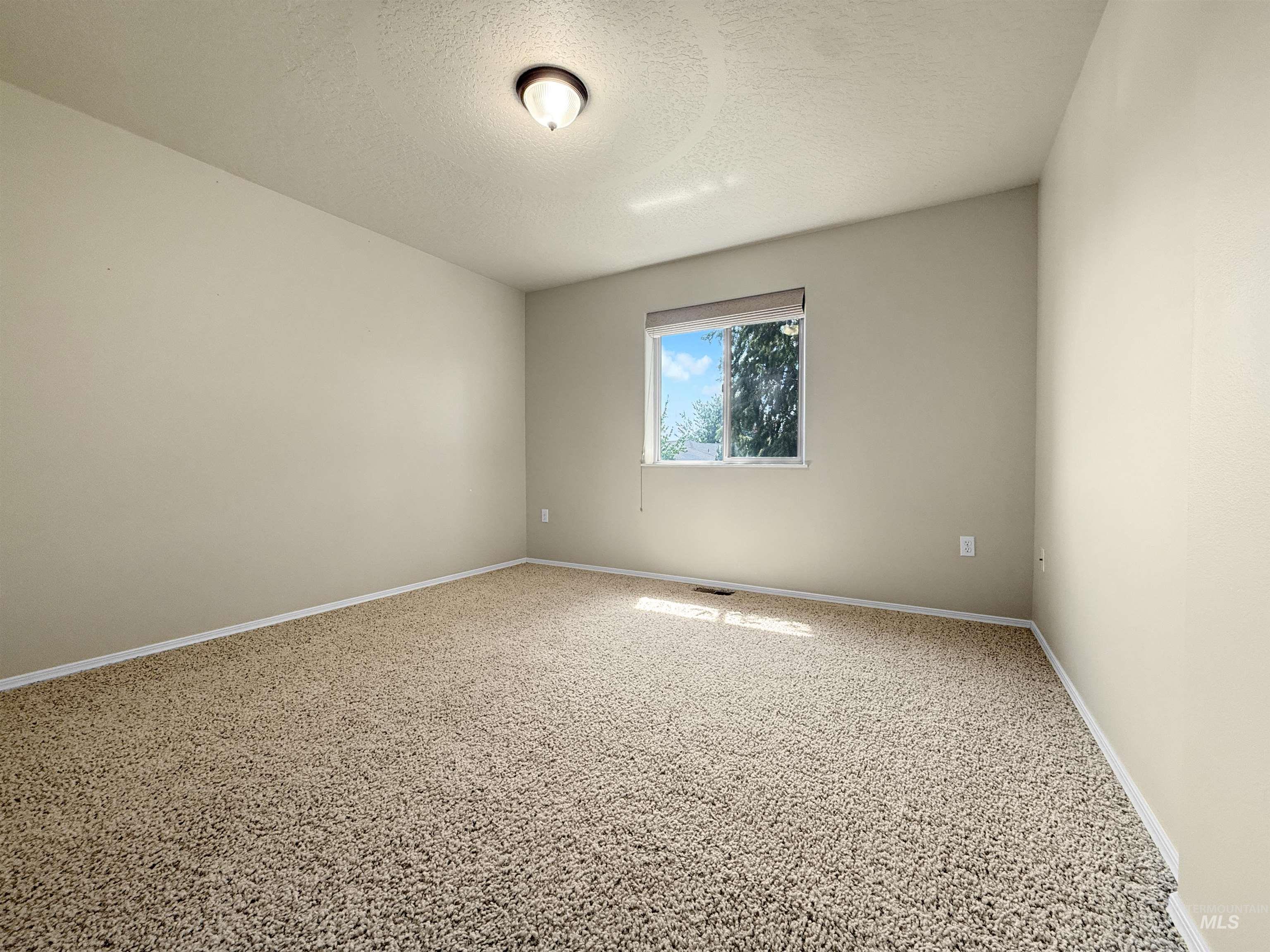 2712 Itani Drive, Moscow, Idaho 83843, 4 Bedrooms, 3 Bathrooms, Residential For Sale, Price $695,000, 98996358