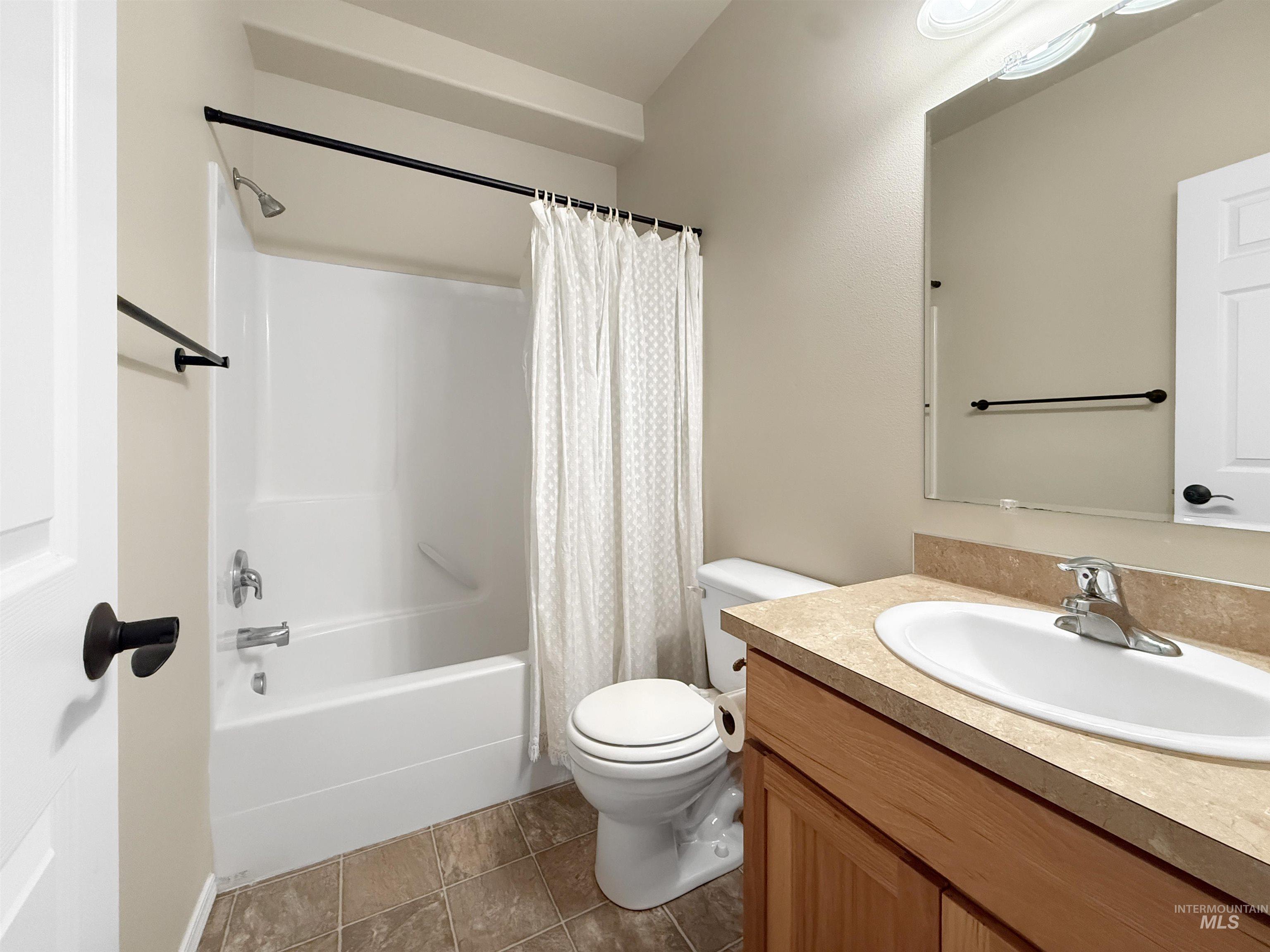 2712 Itani Drive, Moscow, Idaho 83843, 4 Bedrooms, 3 Bathrooms, Residential For Sale, Price $695,000, 98996358
