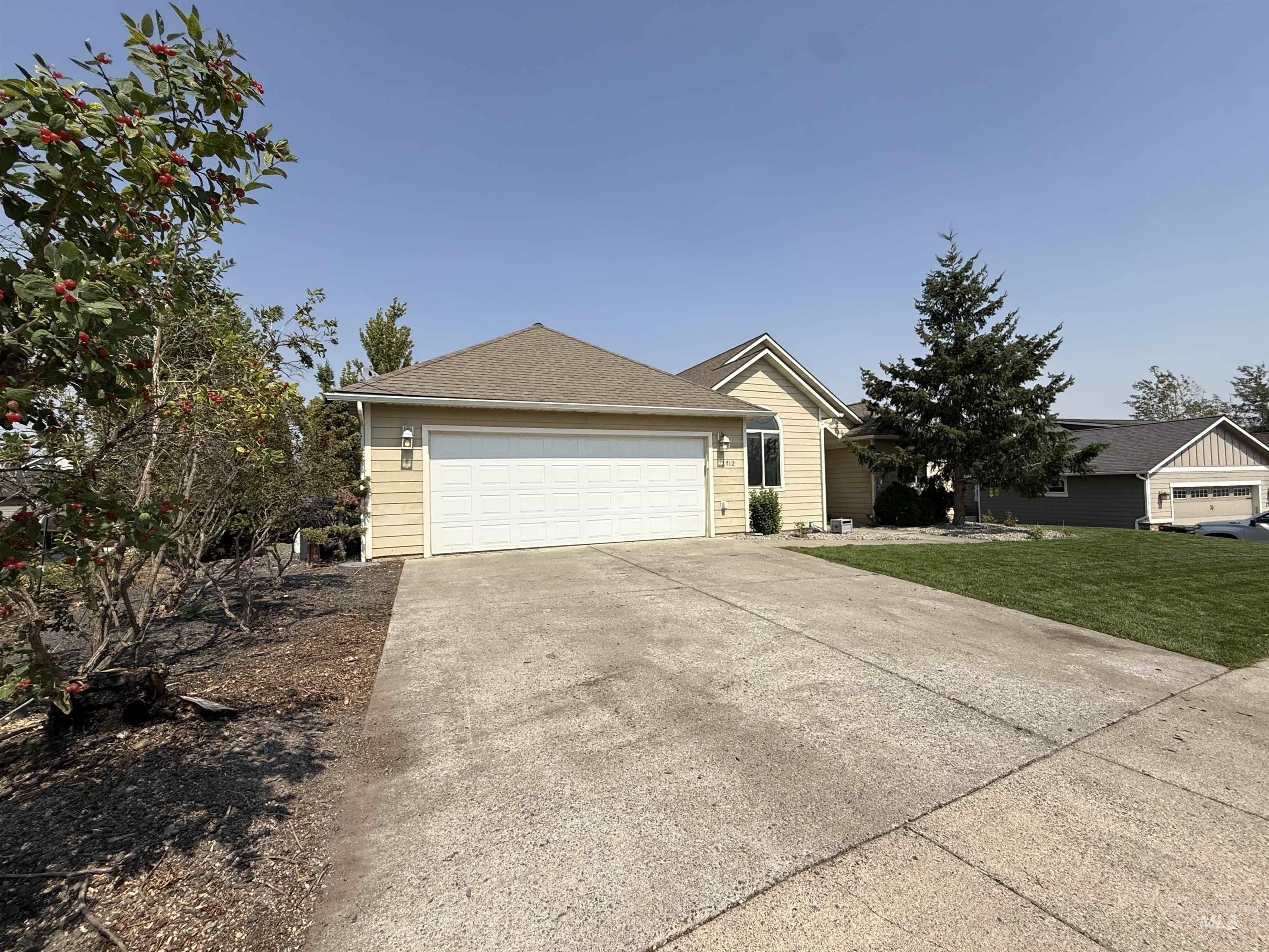 2712 Itani Drive, Moscow, Idaho 83843, 4 Bedrooms, 3 Bathrooms, Residential For Sale, Price $695,000, 98996358