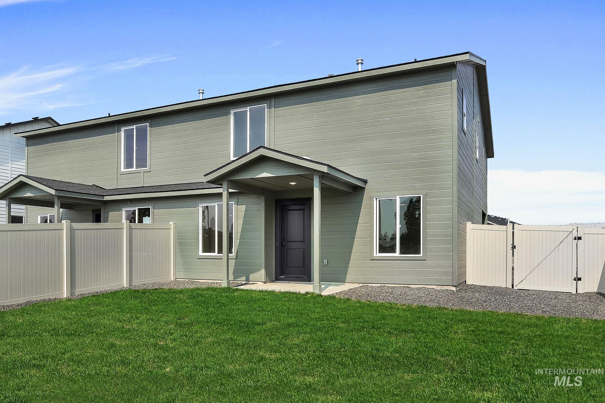 365 N 18th, Payette, Idaho 83661, 3 Bedrooms, 2.5 Bathrooms, Residential For Sale, Price $315,000,MLS 98996359