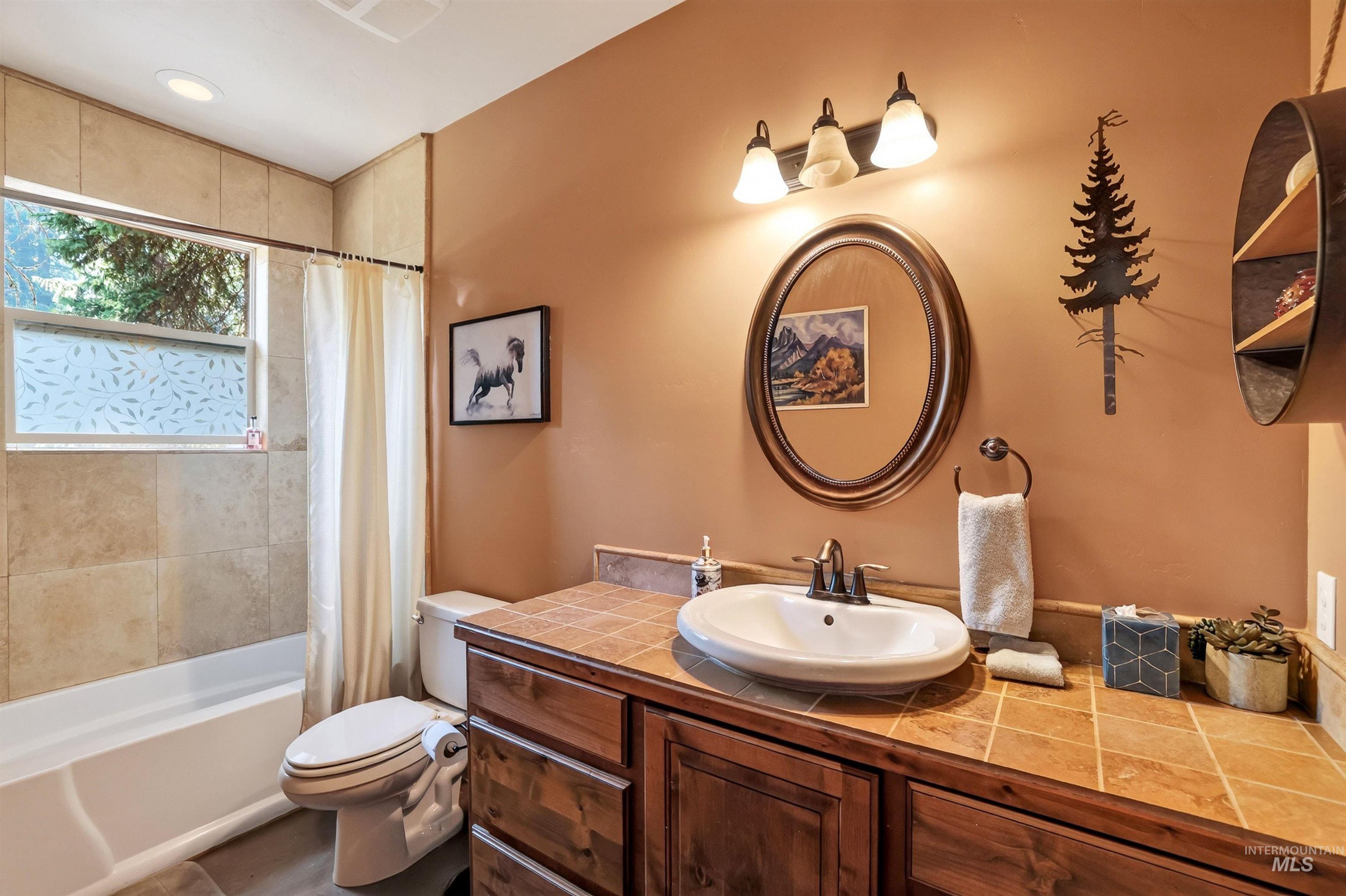 2005 Warren Wagon Rd, McCall, Idaho 83638, 3 Bedrooms, 3.5 Bathrooms, Residential For Sale, Price $1,299,000, 98996363