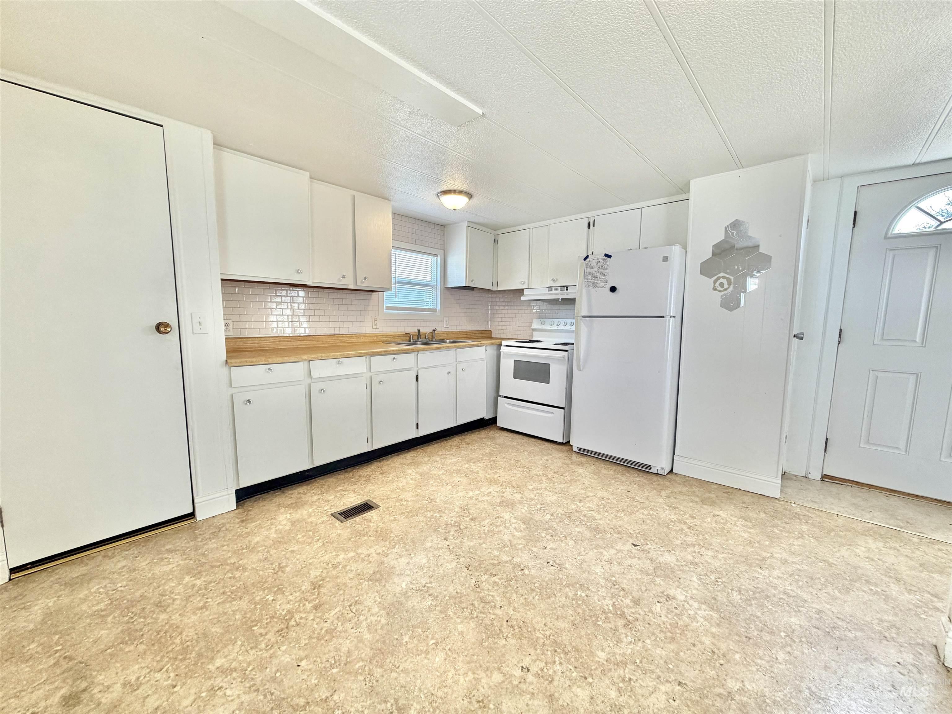 603 W Palouse River Dr., Moscow, Idaho 83843, 3 Bedrooms, 1 Bathroom, Residential For Sale, Price $43,000, 98996364