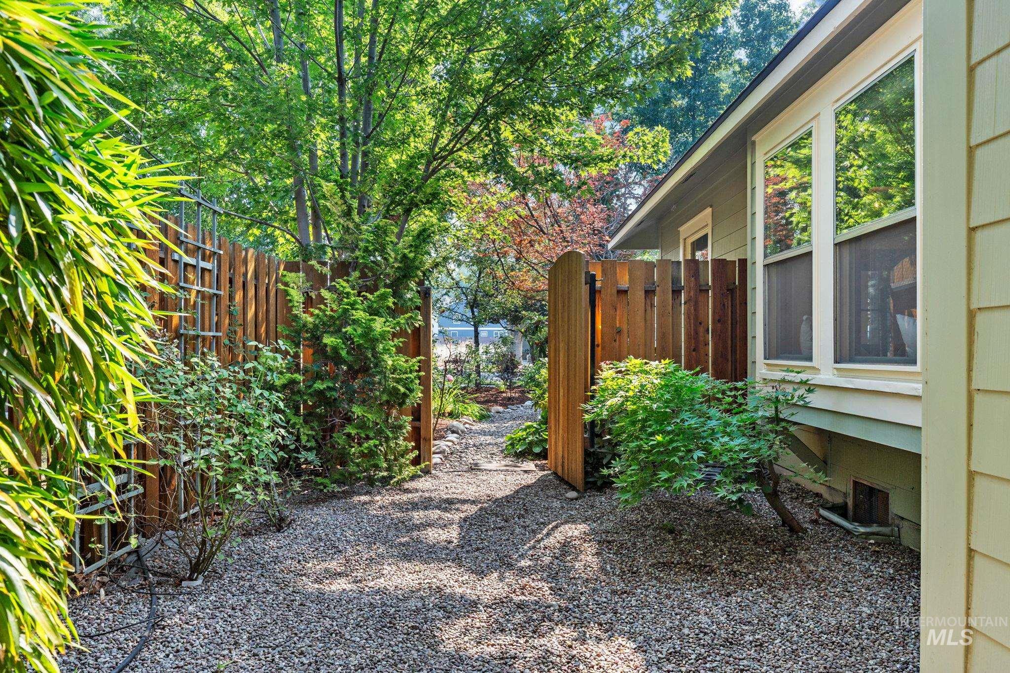 1615 N 25th Street, Boise, Idaho 83702, 2 Bedrooms, 2 Bathrooms, Residential For Sale, Price $899,900, 98996365