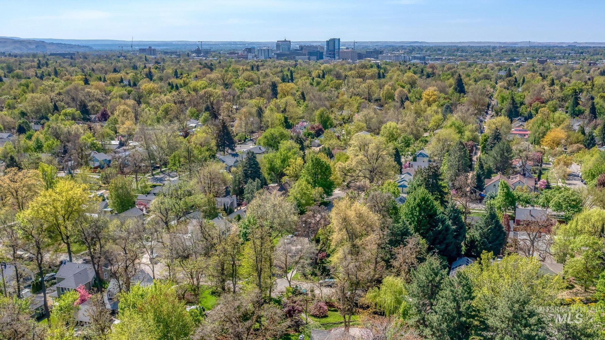 1615 N 25th Street, Boise, Idaho 83702, 2 Bedrooms, 2 Bathrooms, Residential For Sale, Price $899,900, 98996365