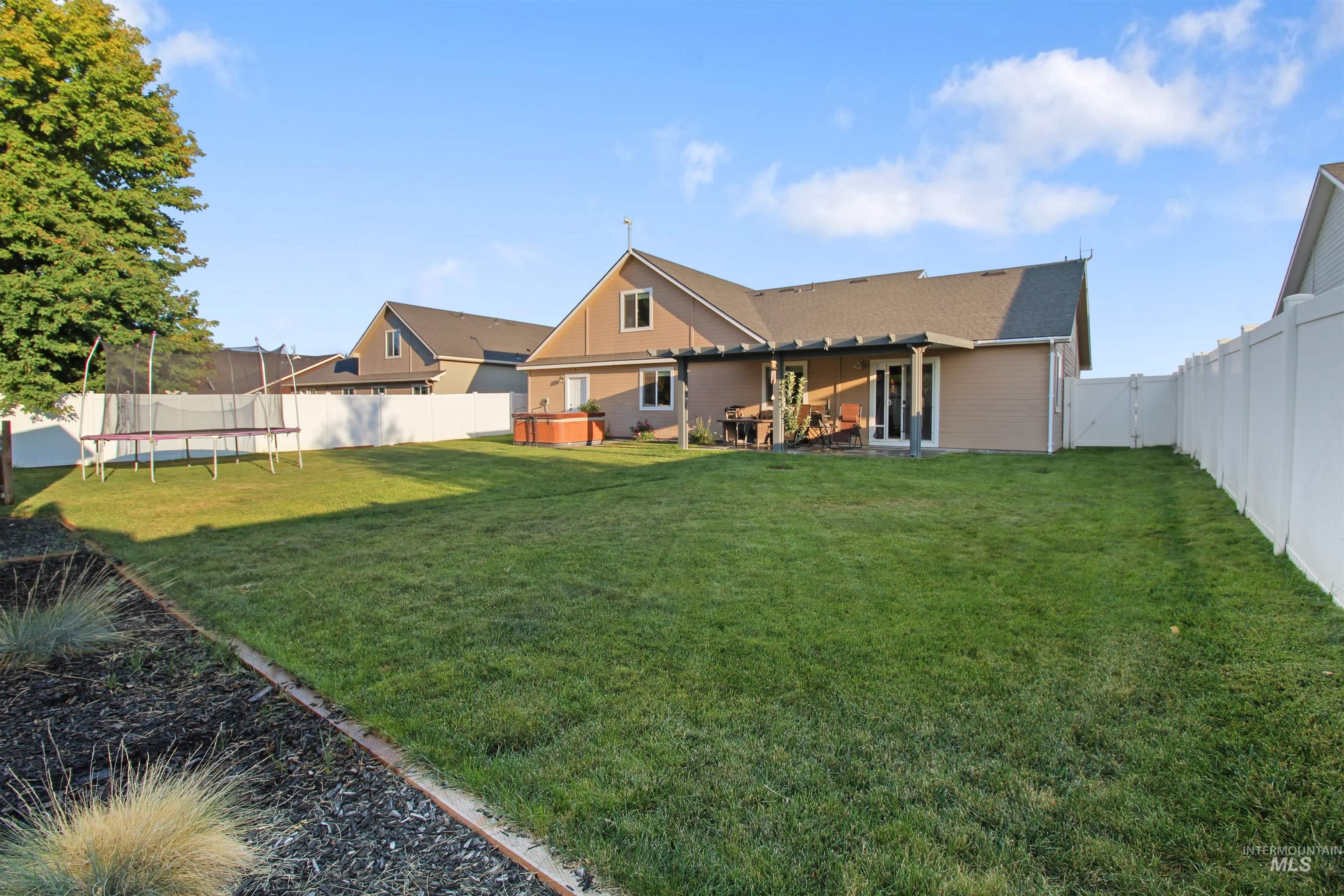 531 Clinton Dr., Twin Falls, Idaho 83301, 4 Bedrooms, 3 Bathrooms, Residential For Sale, Price $445,000, 98996369