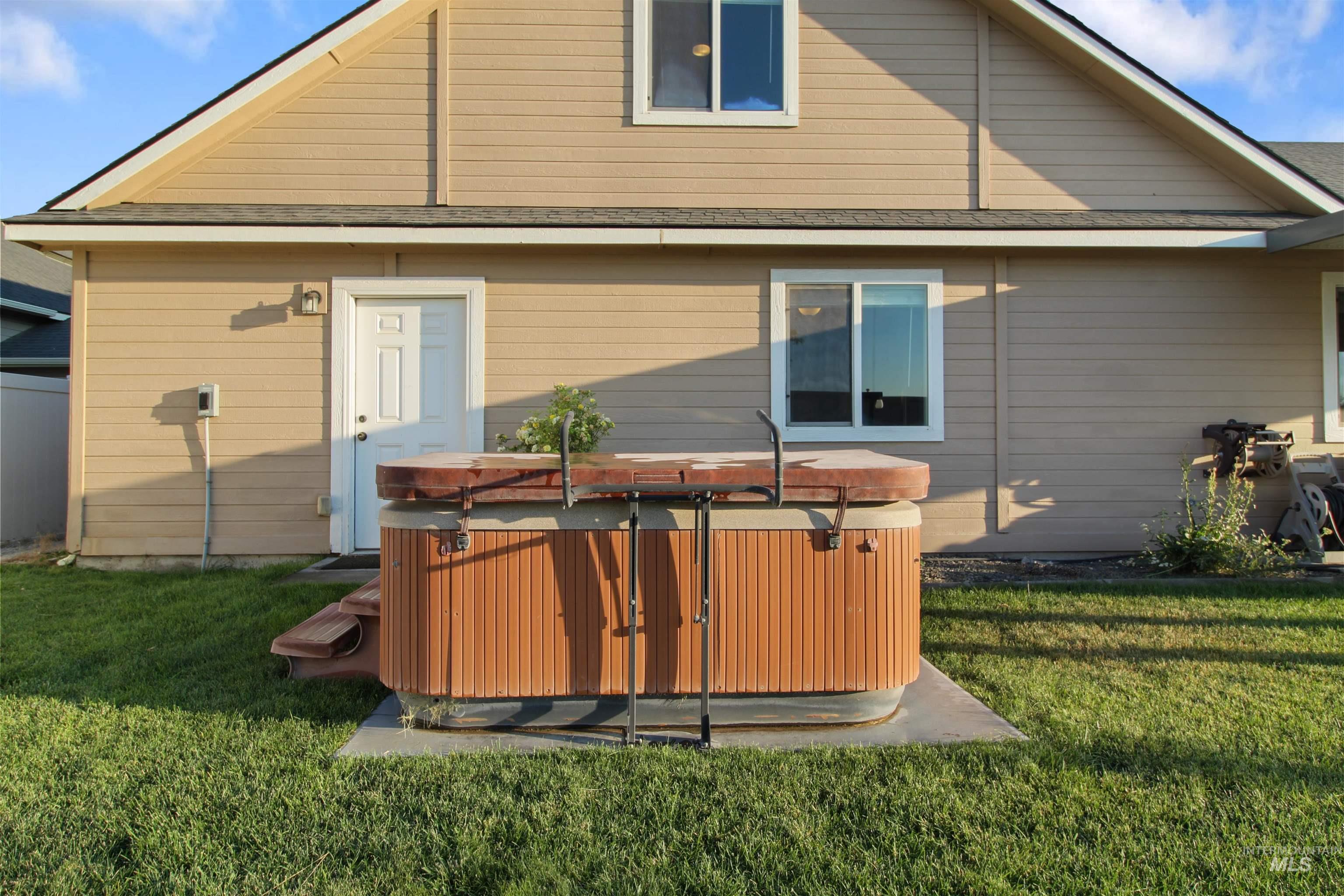 531 Clinton Dr., Twin Falls, Idaho 83301, 4 Bedrooms, 3 Bathrooms, Residential For Sale, Price $445,000, 98996369