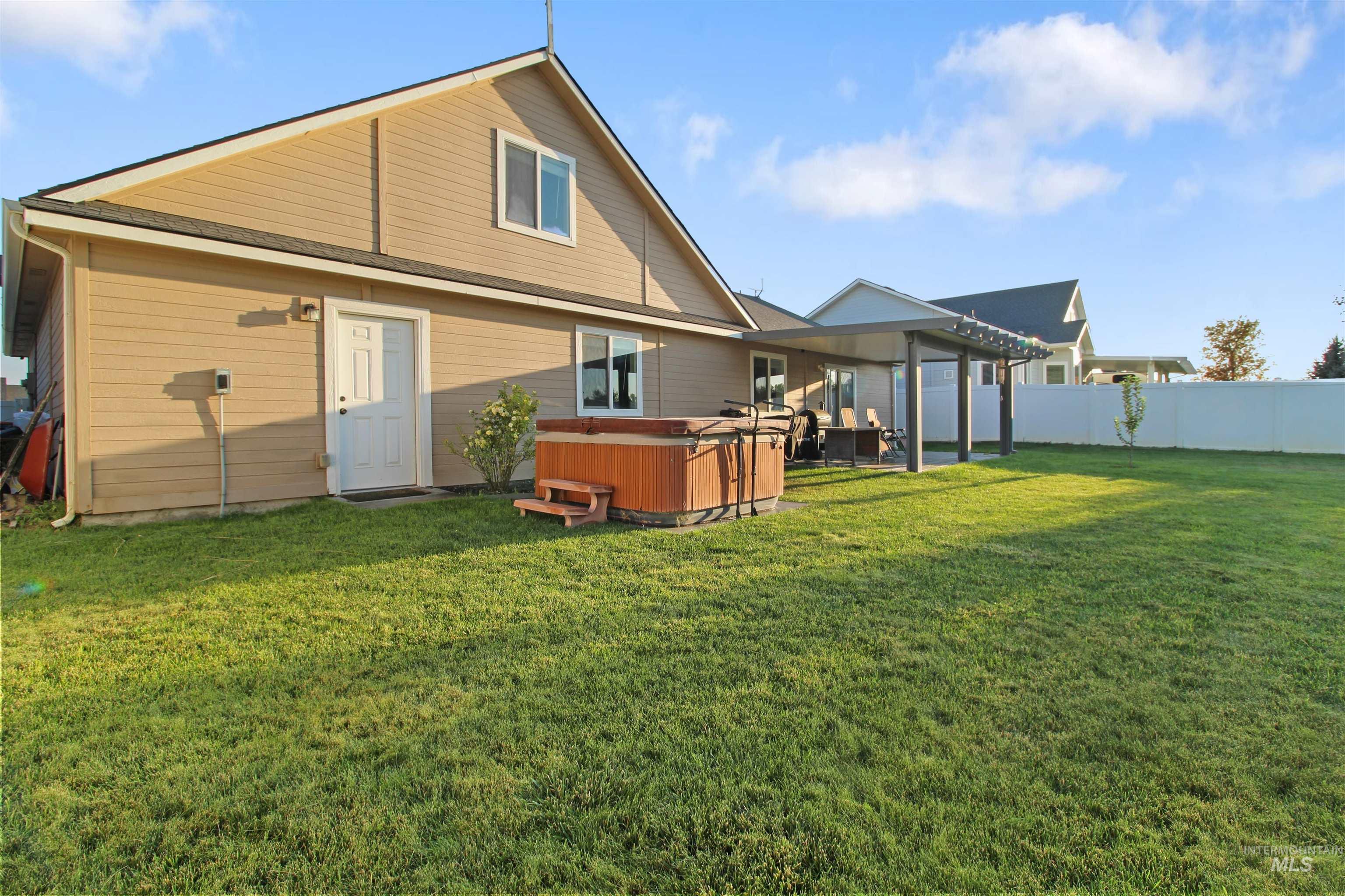 531 Clinton Dr., Twin Falls, Idaho 83301, 4 Bedrooms, 3 Bathrooms, Residential For Sale, Price $445,000, 98996369