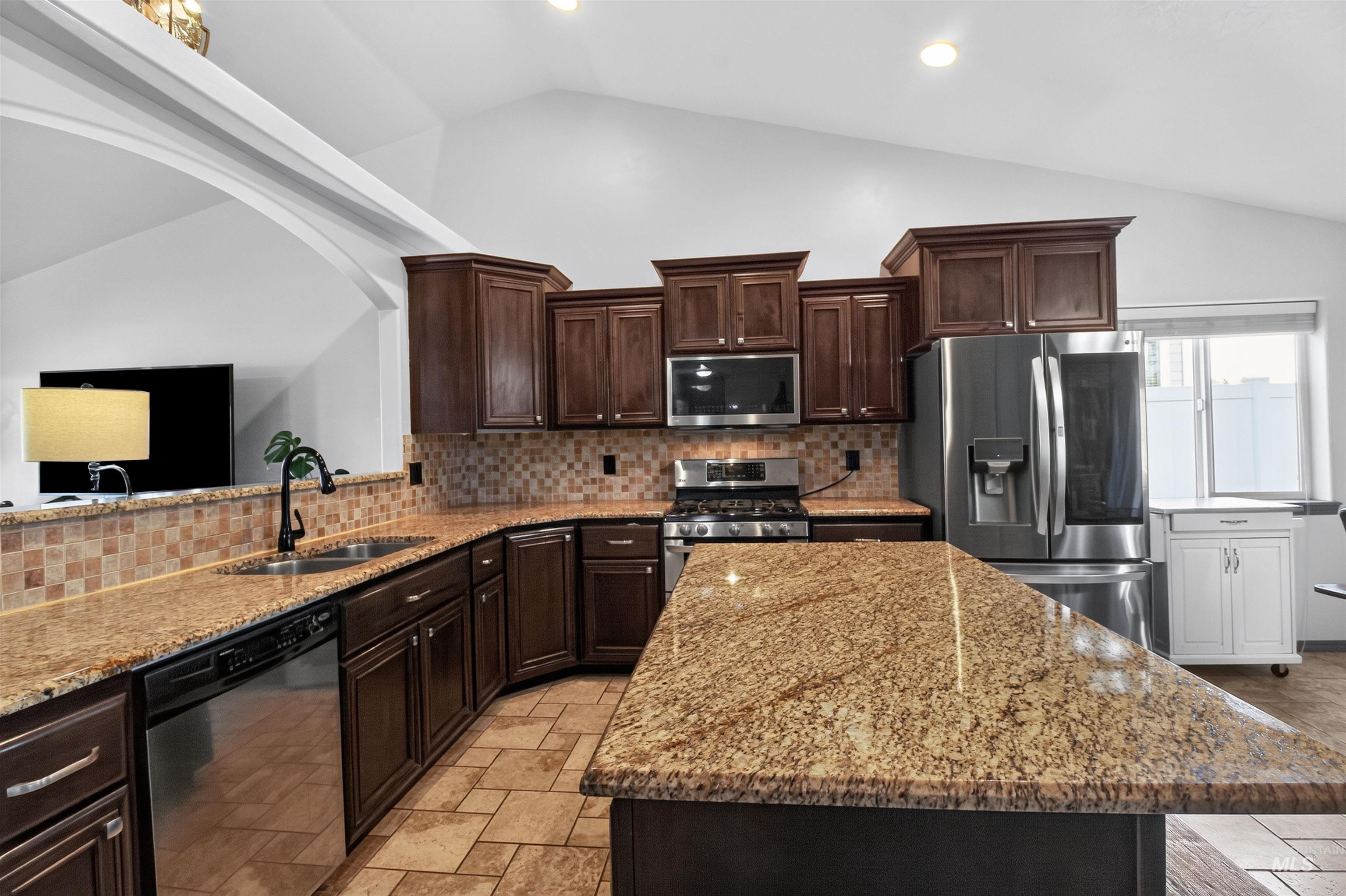 531 Clinton Dr., Twin Falls, Idaho 83301, 4 Bedrooms, 3 Bathrooms, Residential For Sale, Price $445,000, 98996369