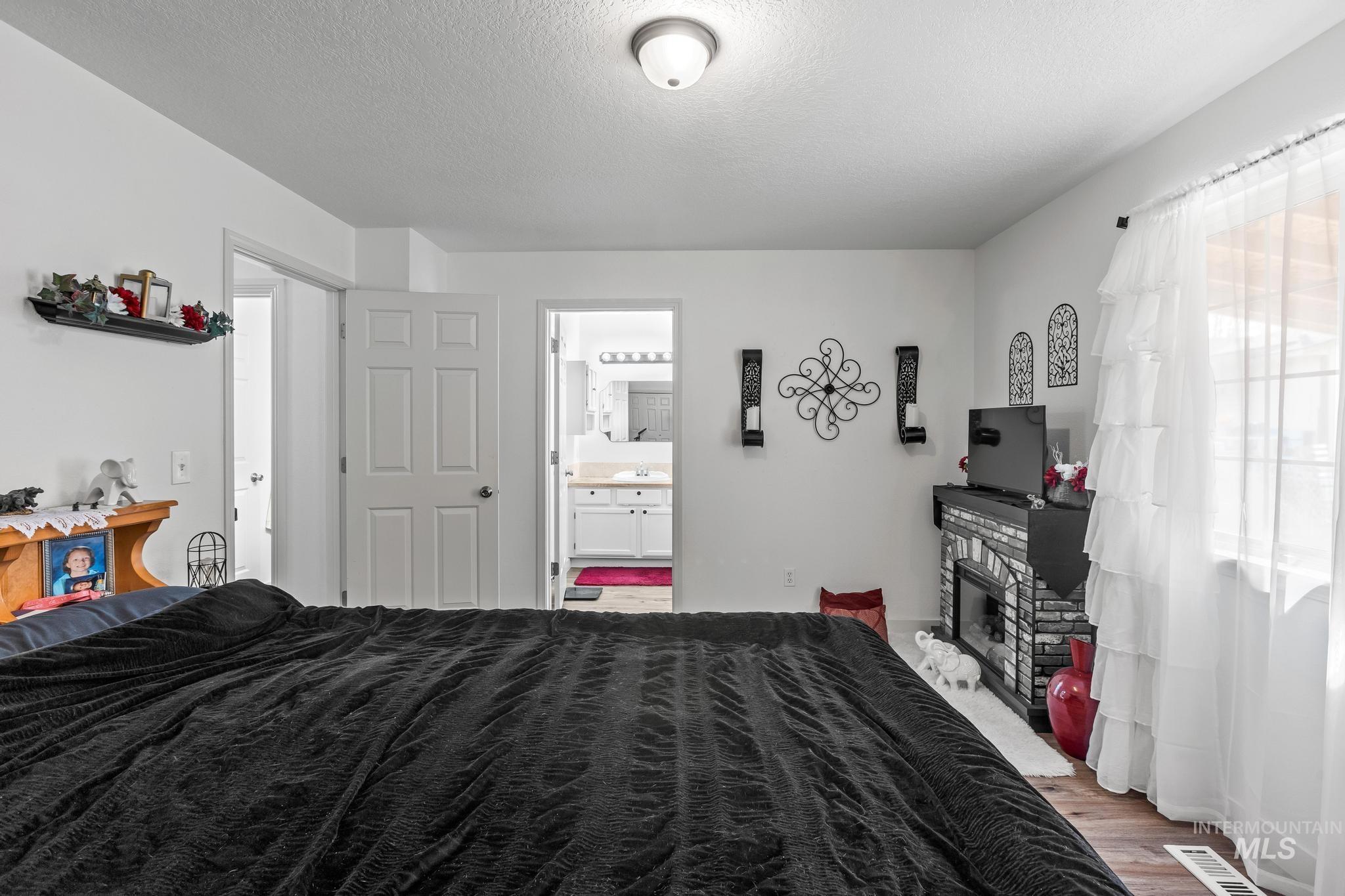 1100 Burnett Dr, Nampa, Idaho 83651, 2 Bedrooms, 2 Bathrooms, Residential For Sale, Price $280,000, 98996371